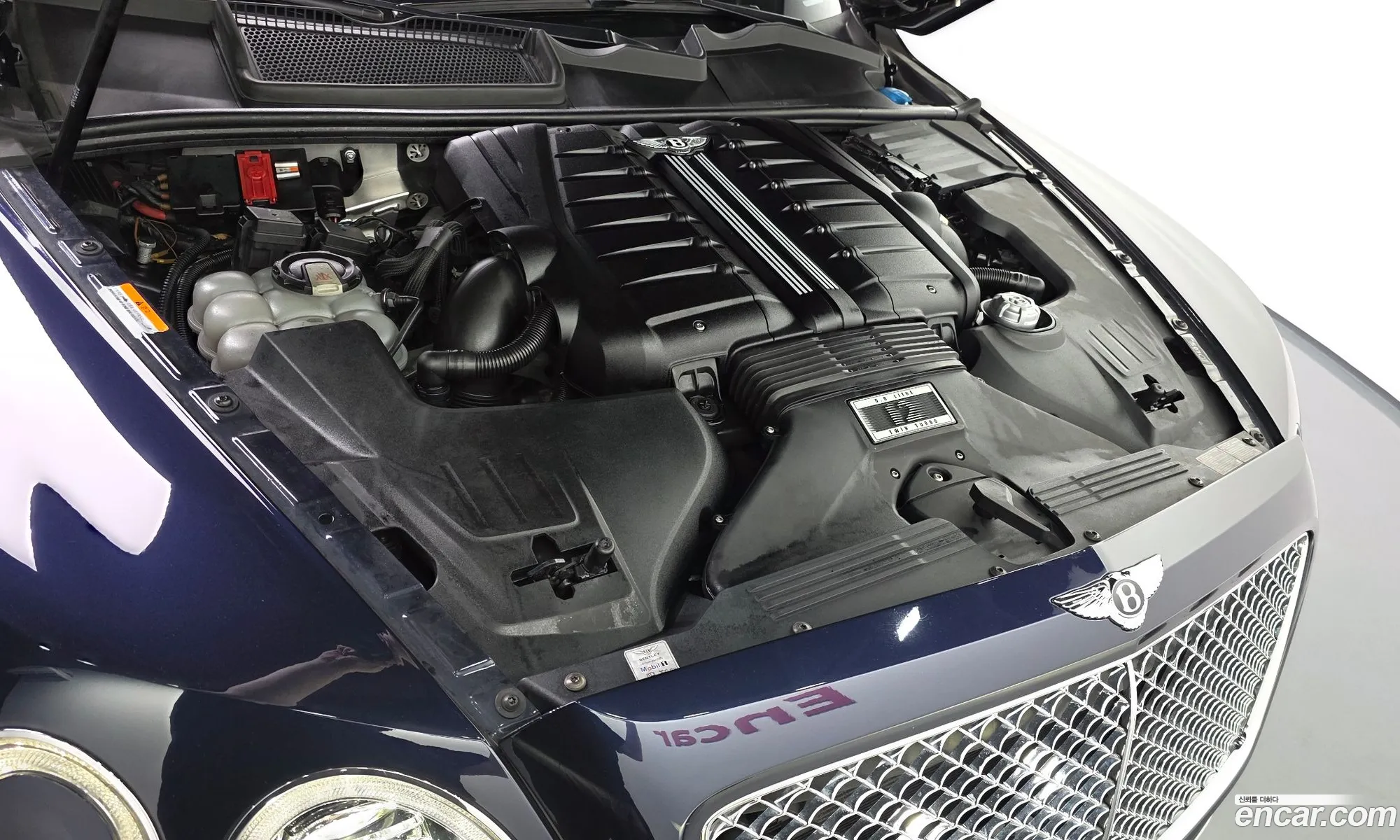 Bentley Bentayga 2017 SJAAC14V5HC014883 — 9