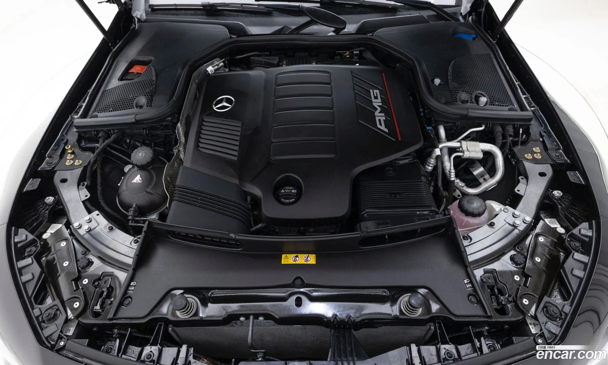 Mercedes-Benz AMG GT 2025 — 9