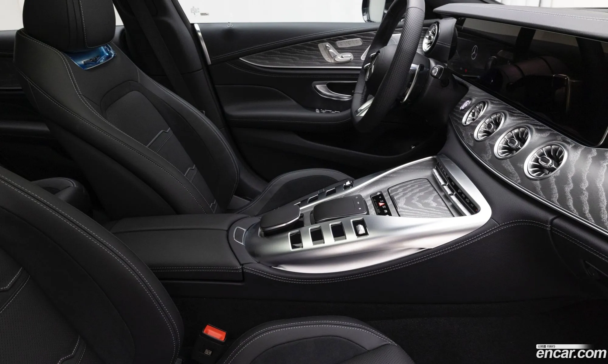 Mercedes-Benz AMG GT 2025 — 6