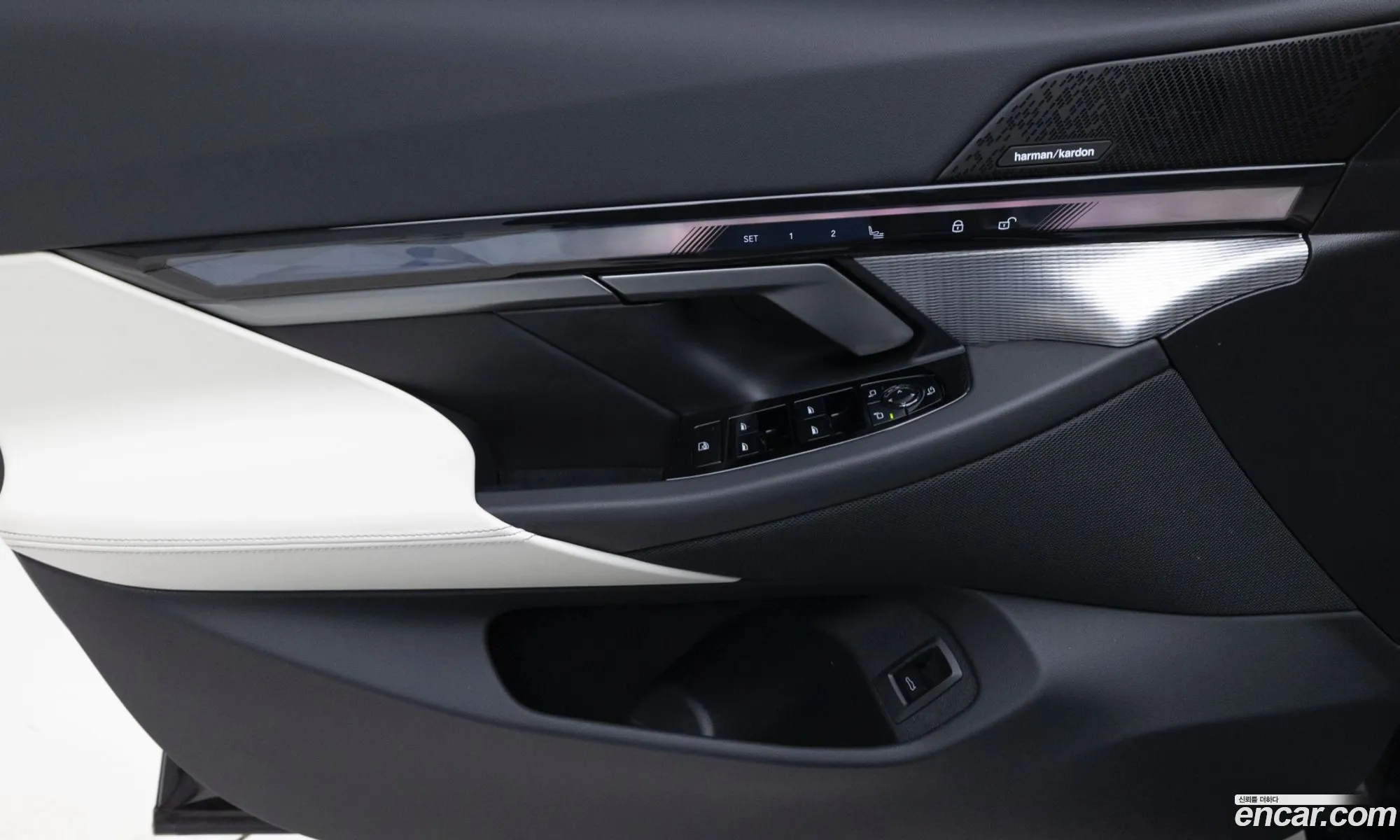 BMW 5 Series 2025 — 19