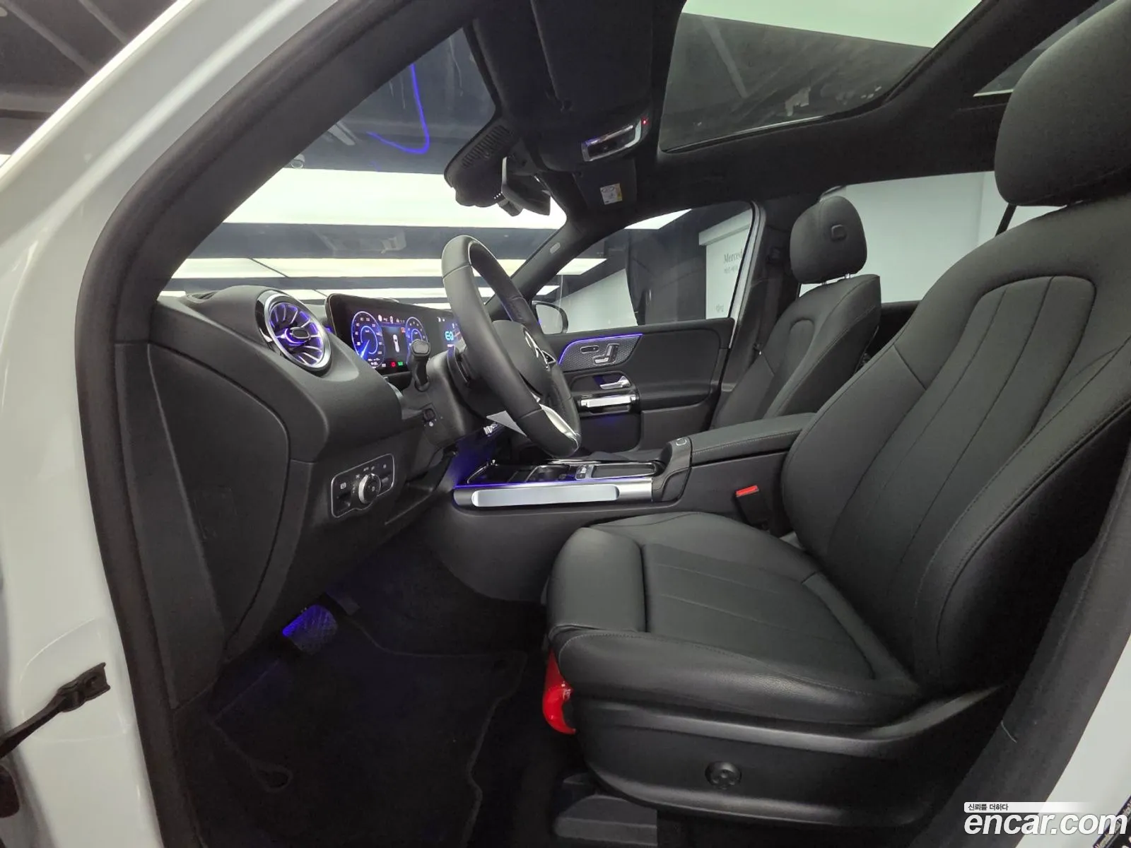 Mercedes-Benz EQB X243 2025 — 2