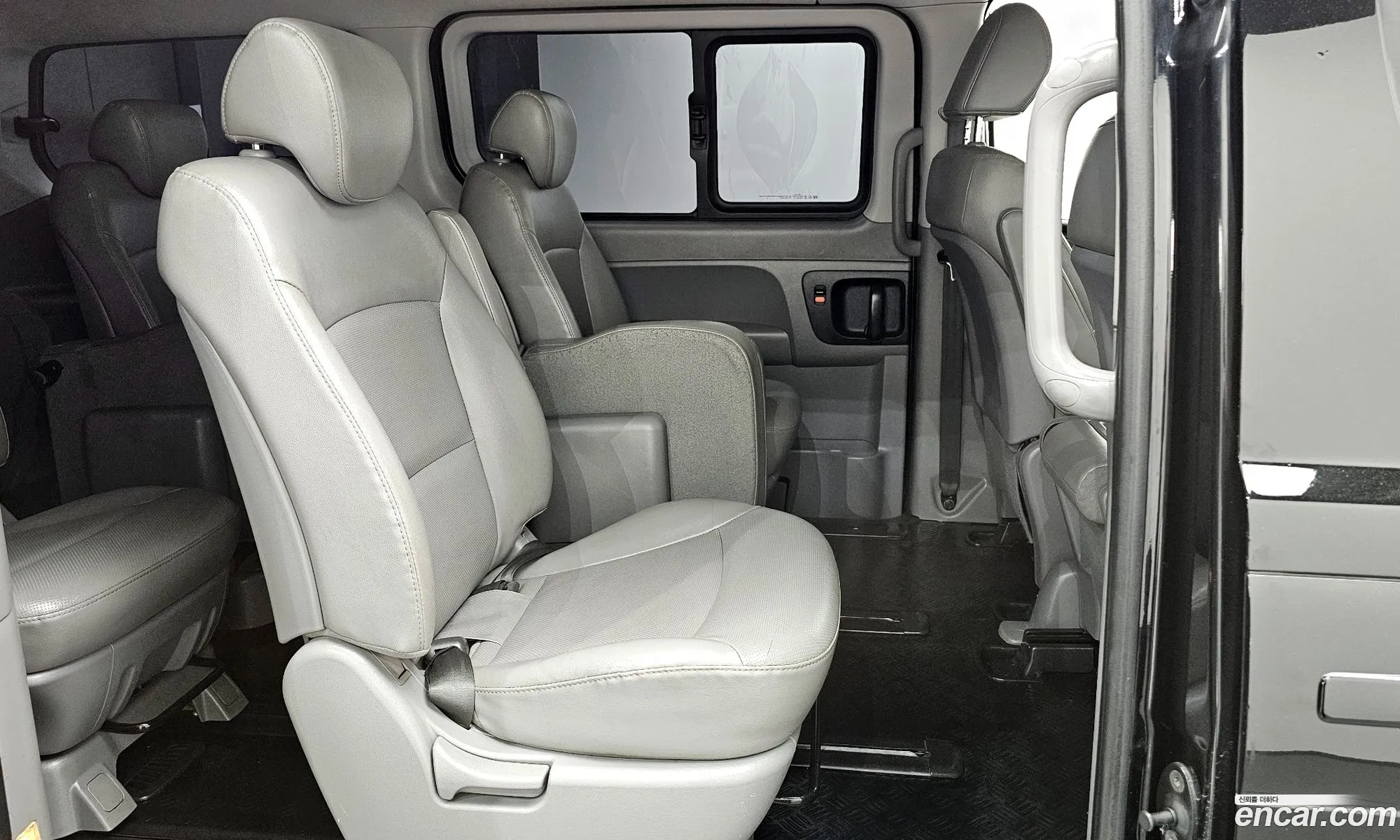 Hyundai Grand Starex 2019 — 20