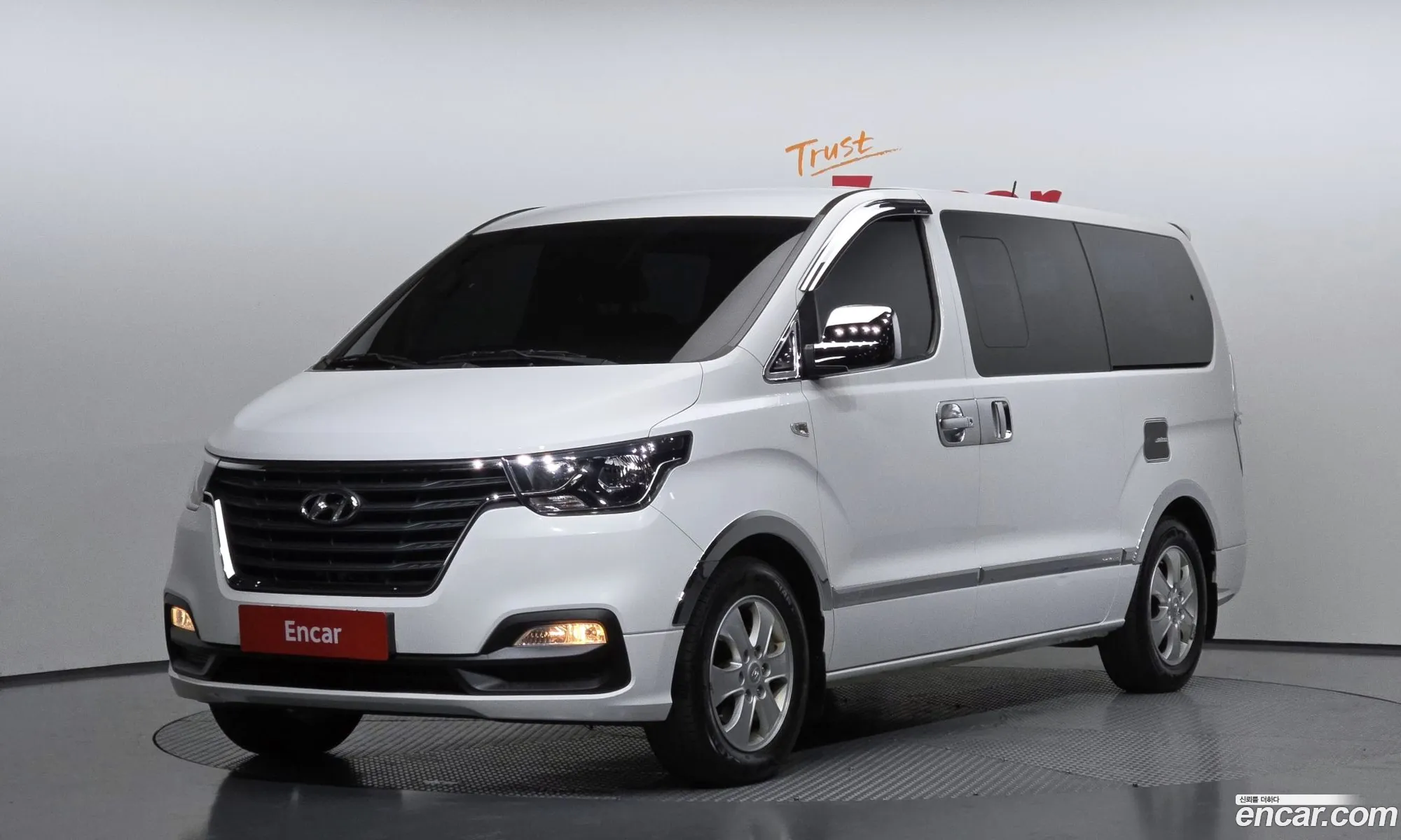 Hyundai Grand Starex 2018 — 14