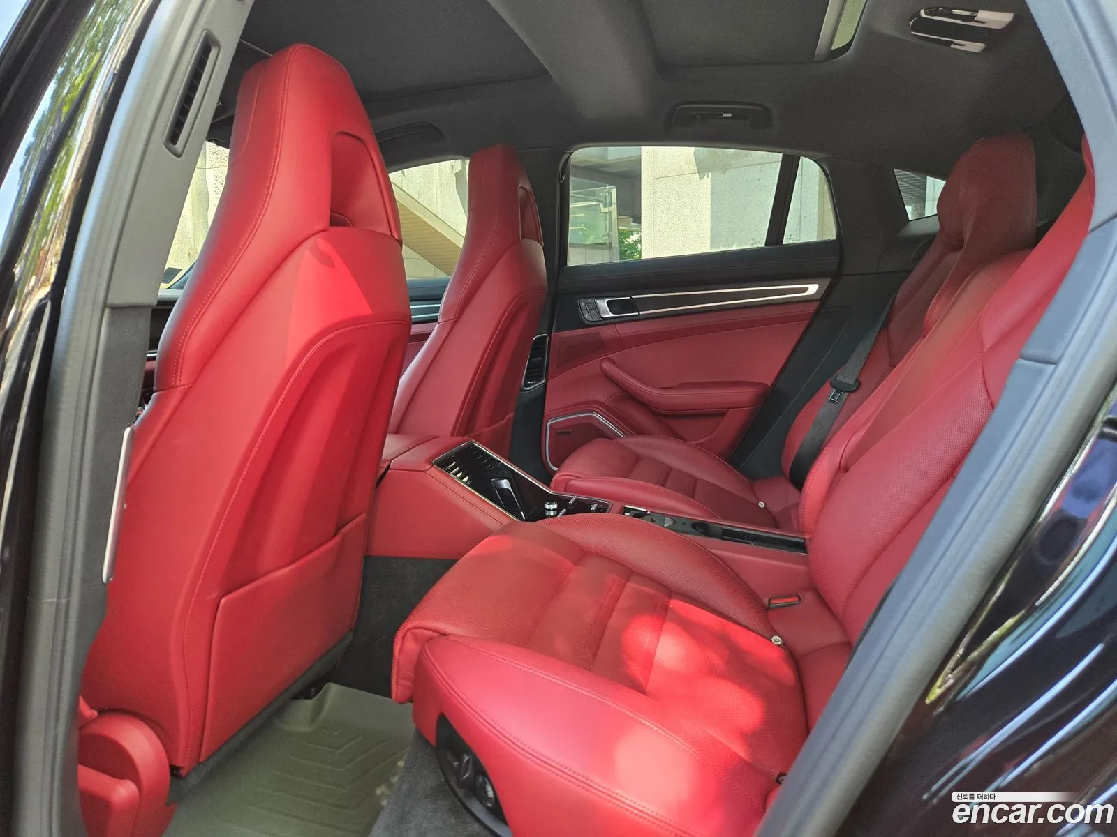 Porsche Panamera 2023 — 19