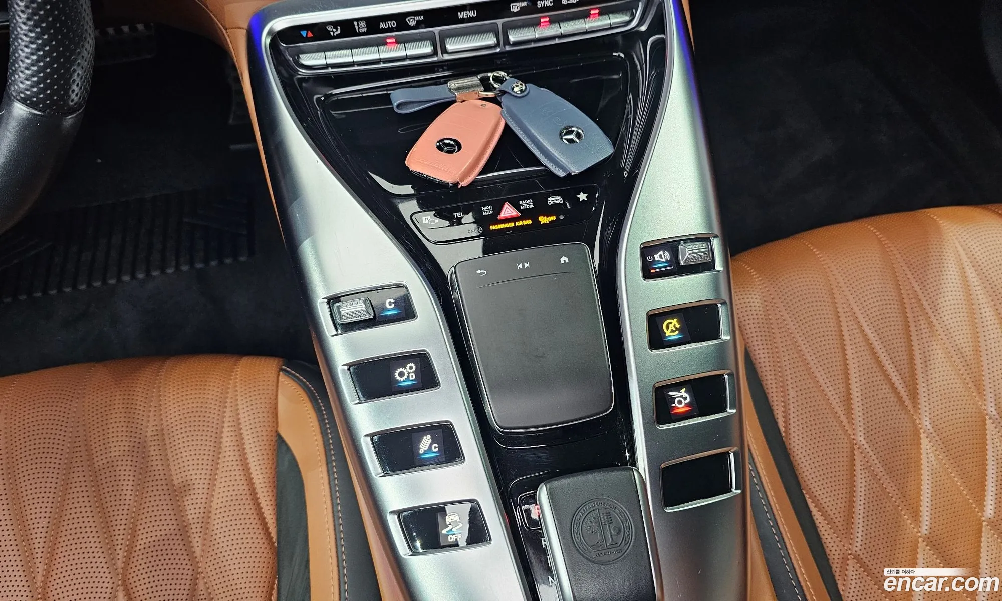 Mercedes-Benz AMG GT 2021 — 19