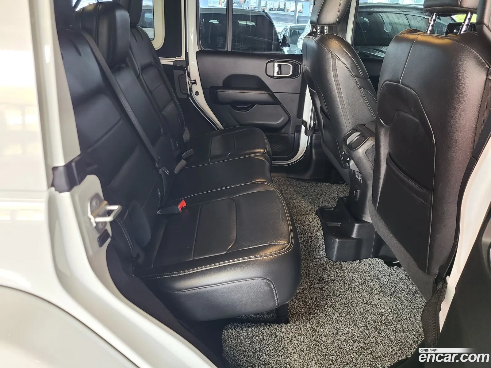 Jeep Wrangler 2019 — 2