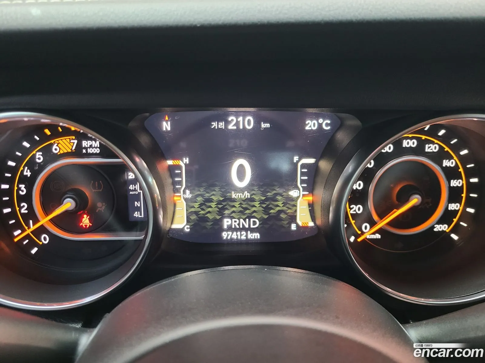 Jeep Wrangler 2019 — 16