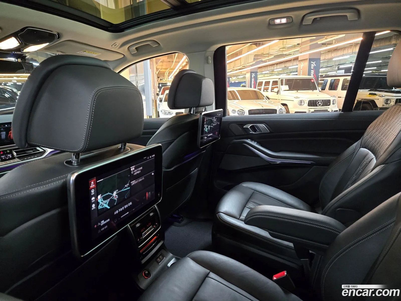BMW X7 2020 — 7