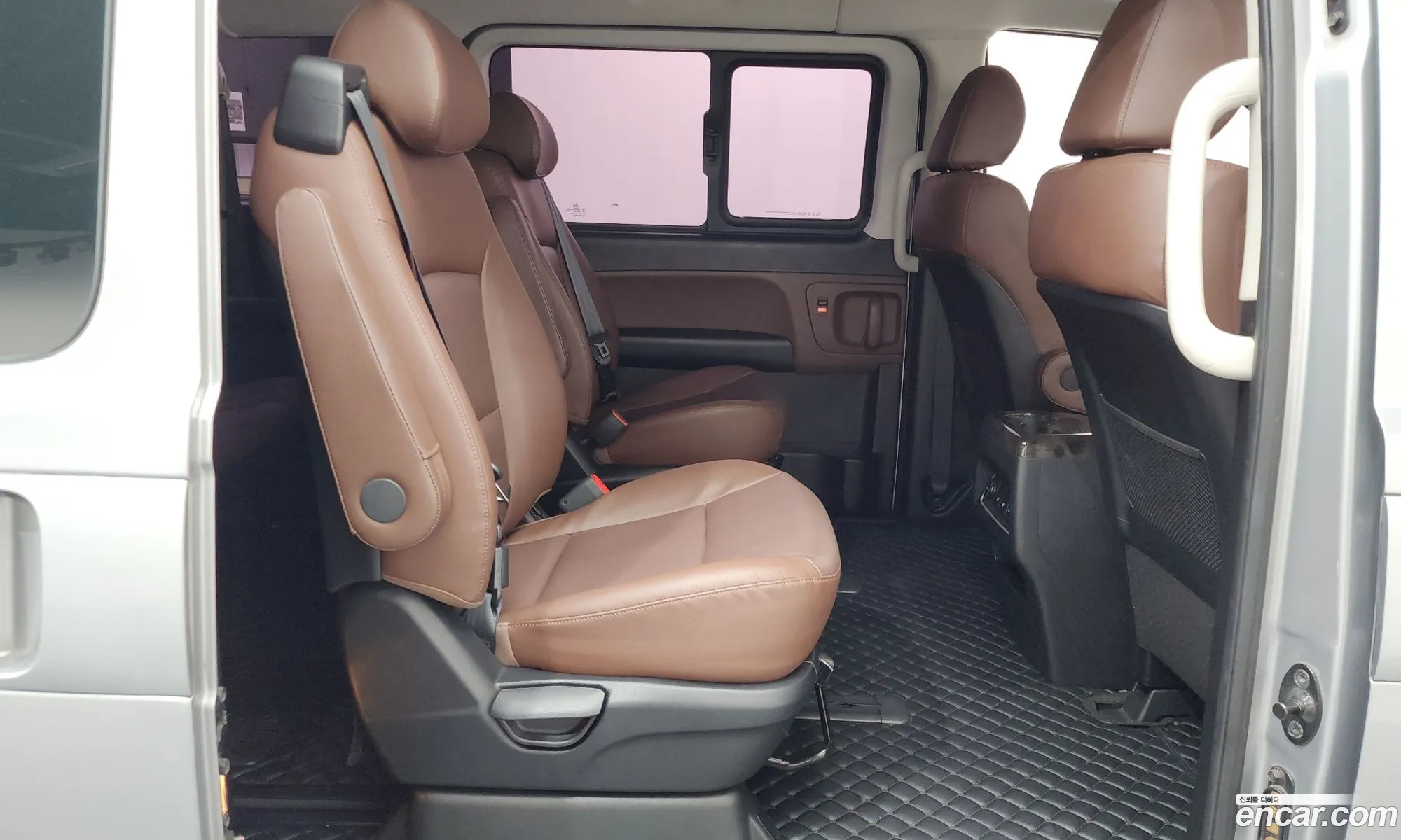 Hyundai Grand Starex 2020 — 29
