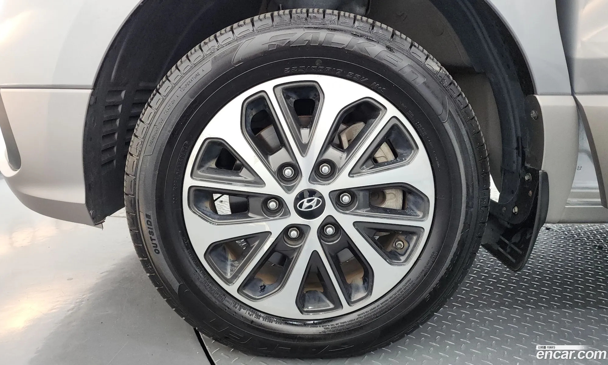 Hyundai Grand Starex 2020 — 18