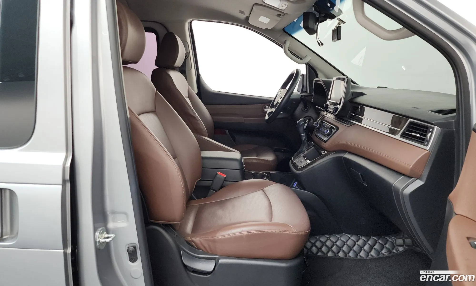 Hyundai Grand Starex 2020 — 3