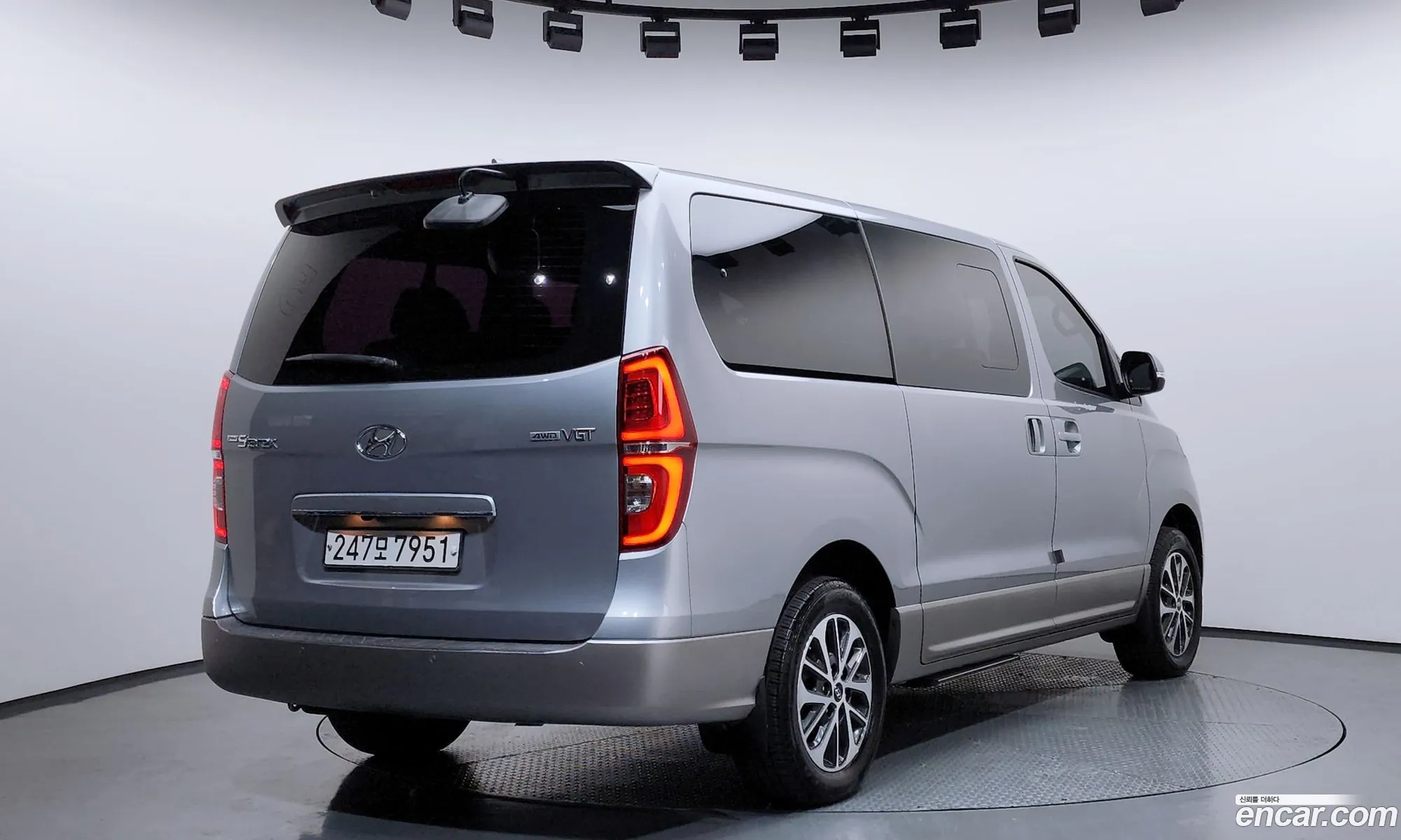 Hyundai Grand Starex 2020 — 13