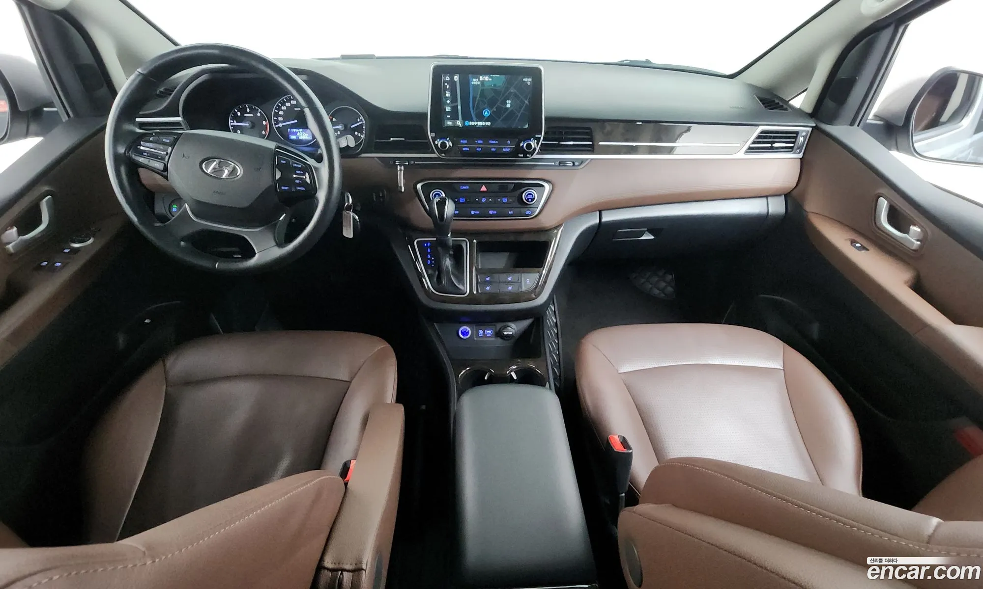 Hyundai Grand Starex 2020 — 21