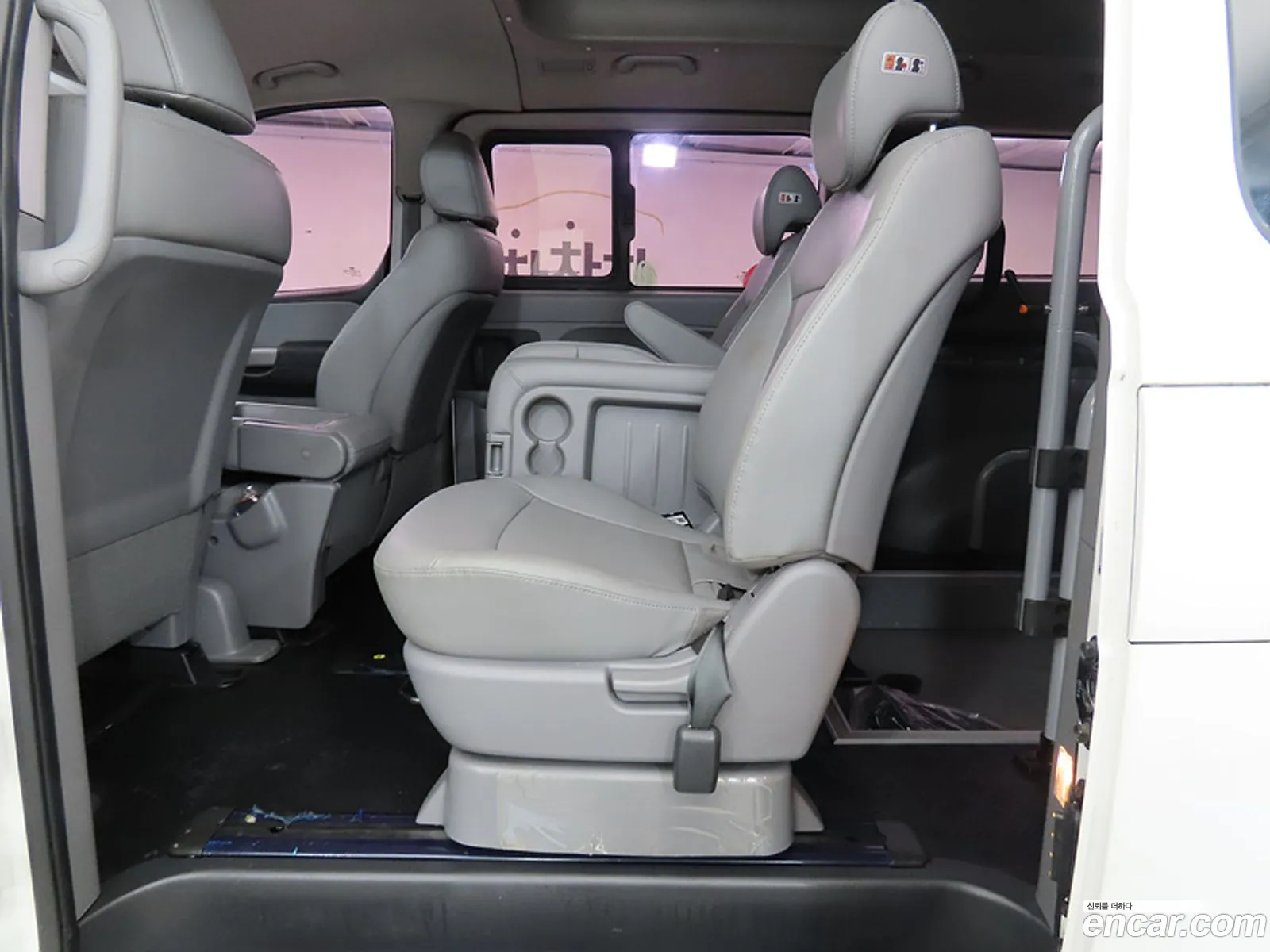 Hyundai Grand Starex 2019 — 15