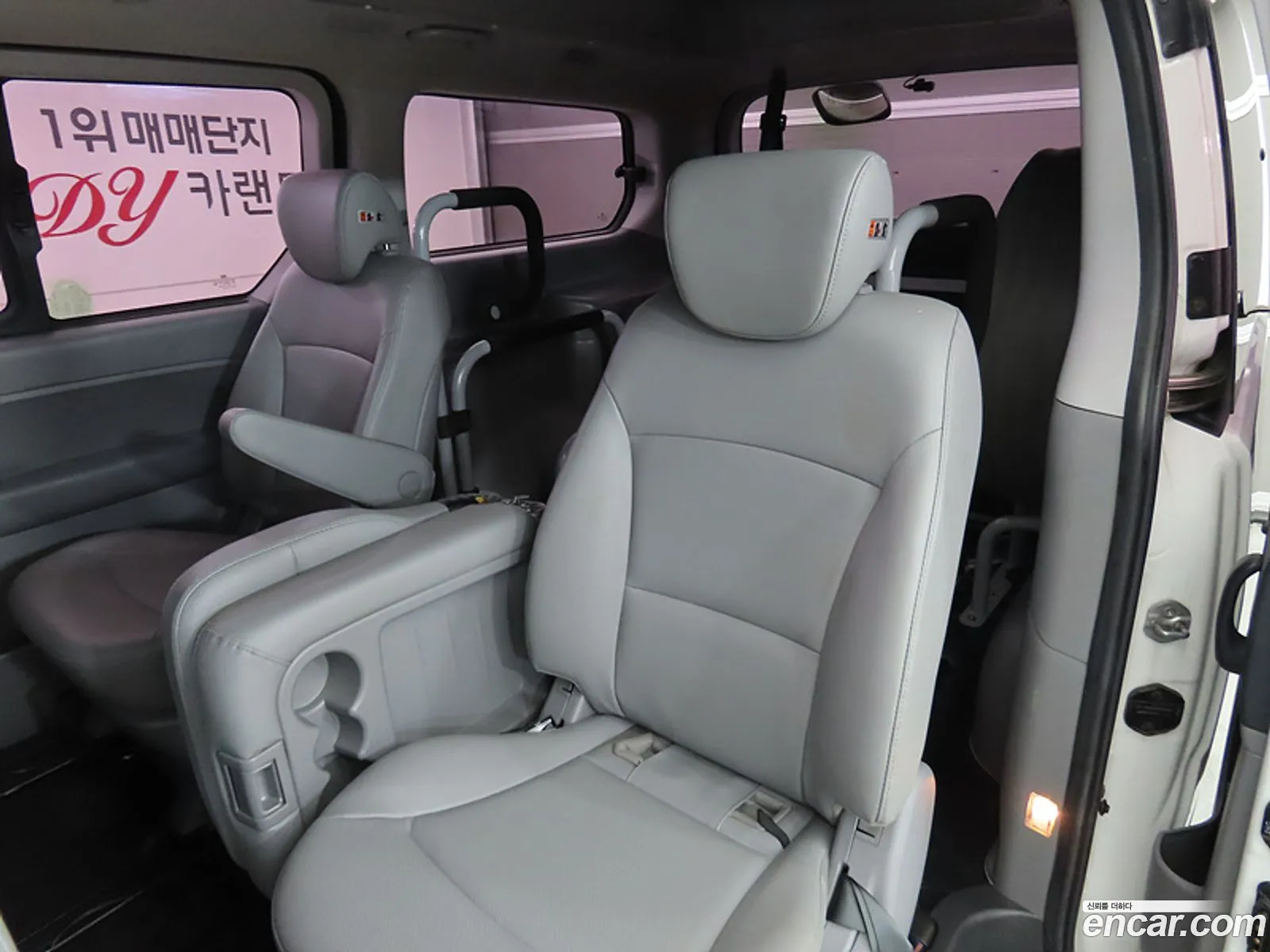 Hyundai Grand Starex 2019 — 13
