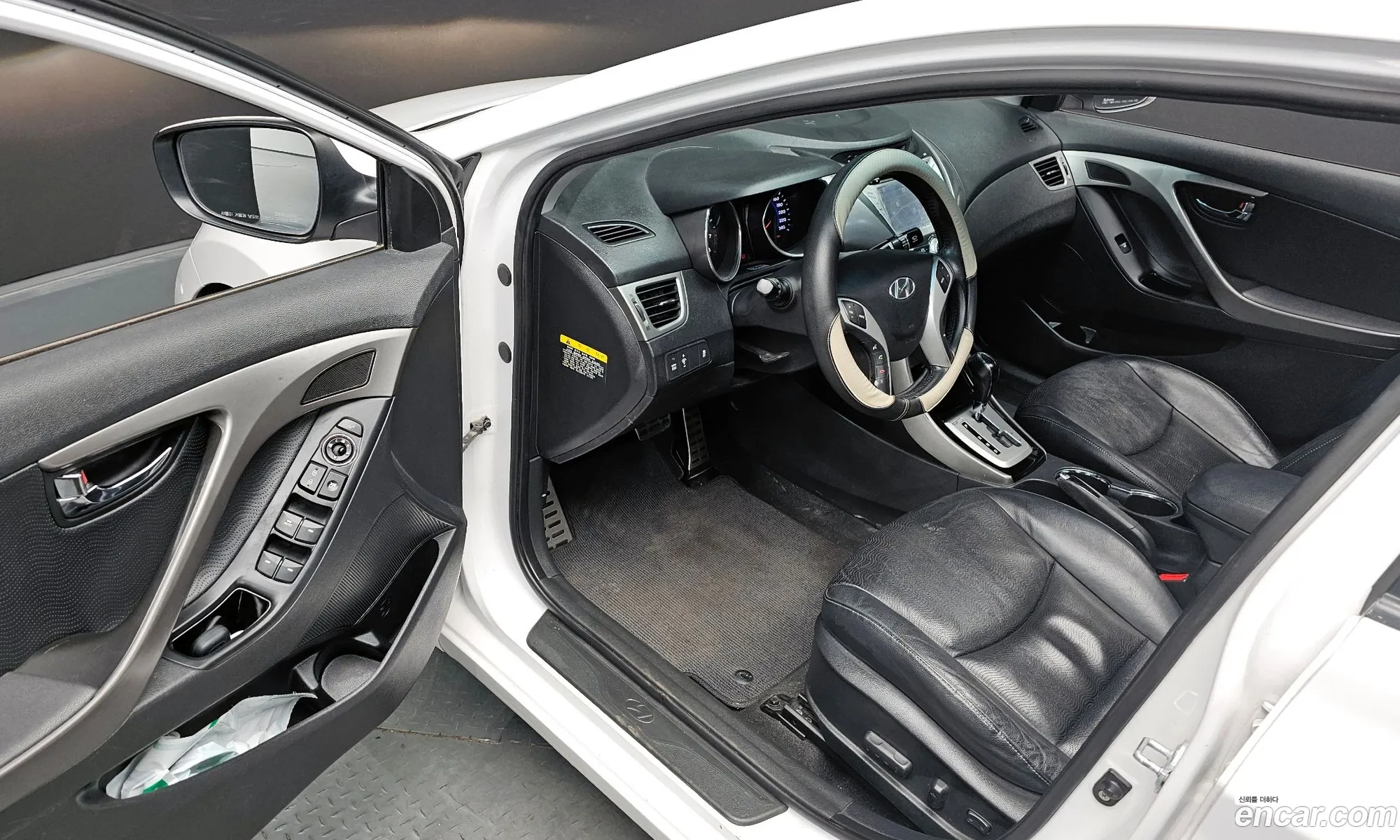 Hyundai Elantra MD 2012 — 17