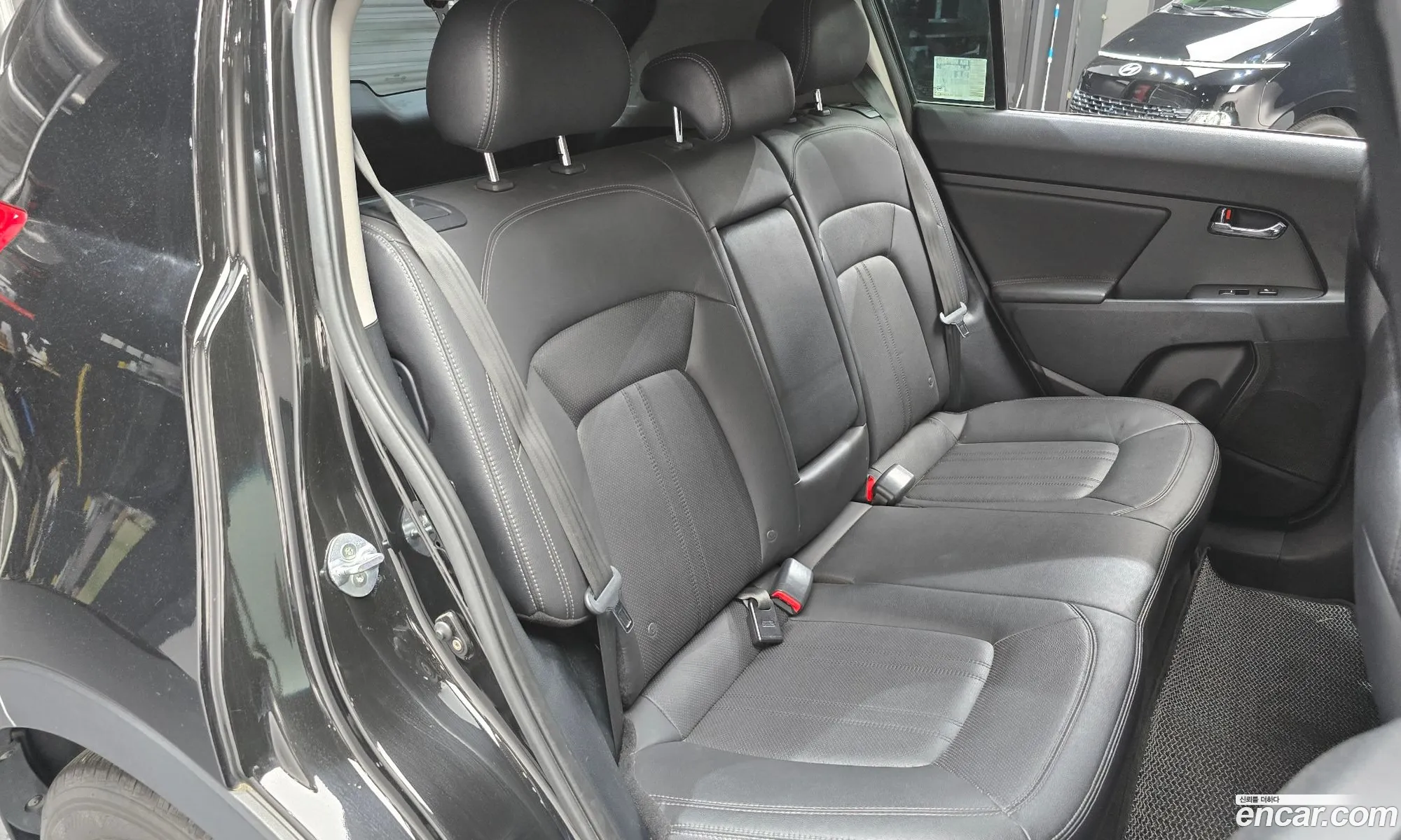 Kia Sportage R 2011 — 24