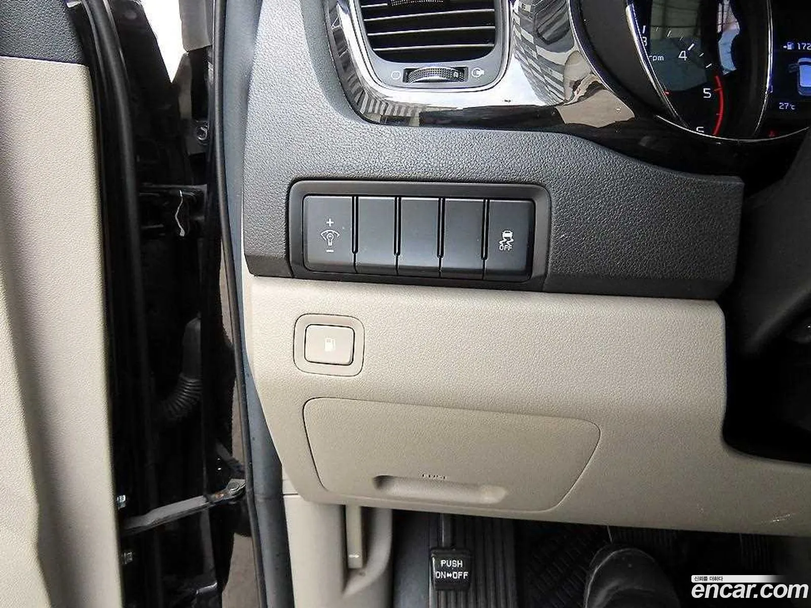 Kia Carnival 2019 — 14