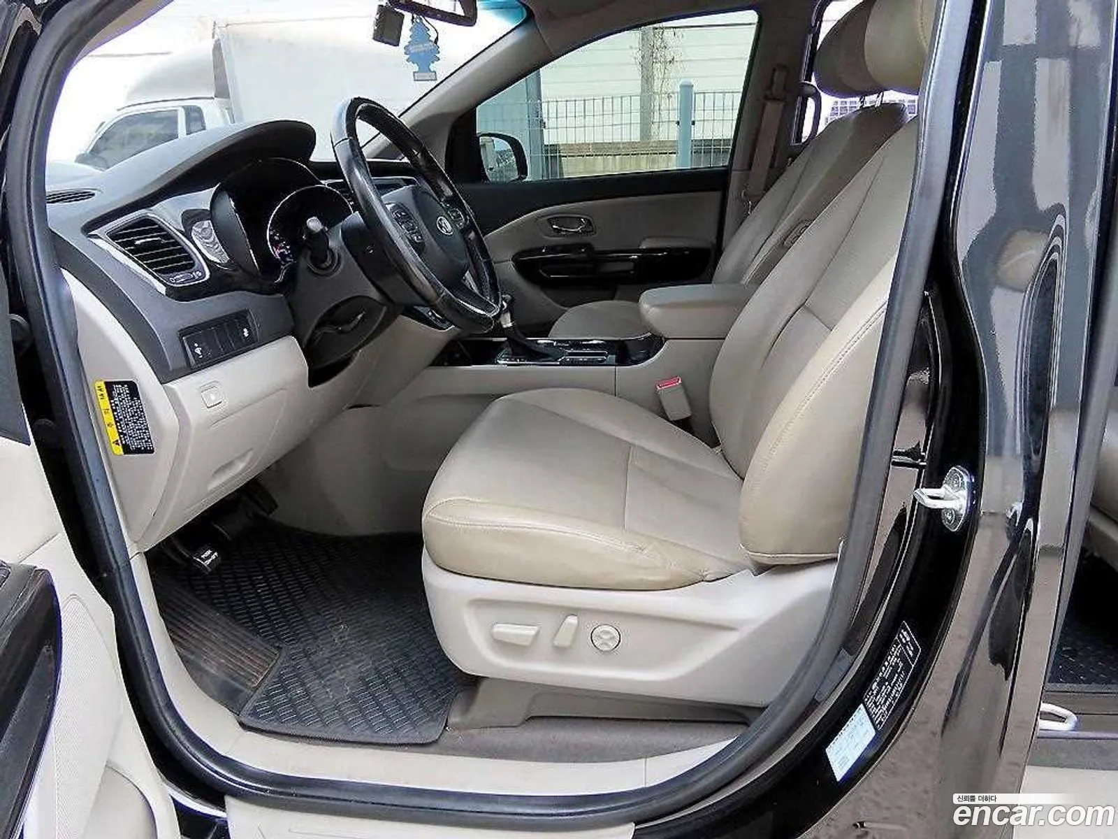Kia Carnival 2019 — 7