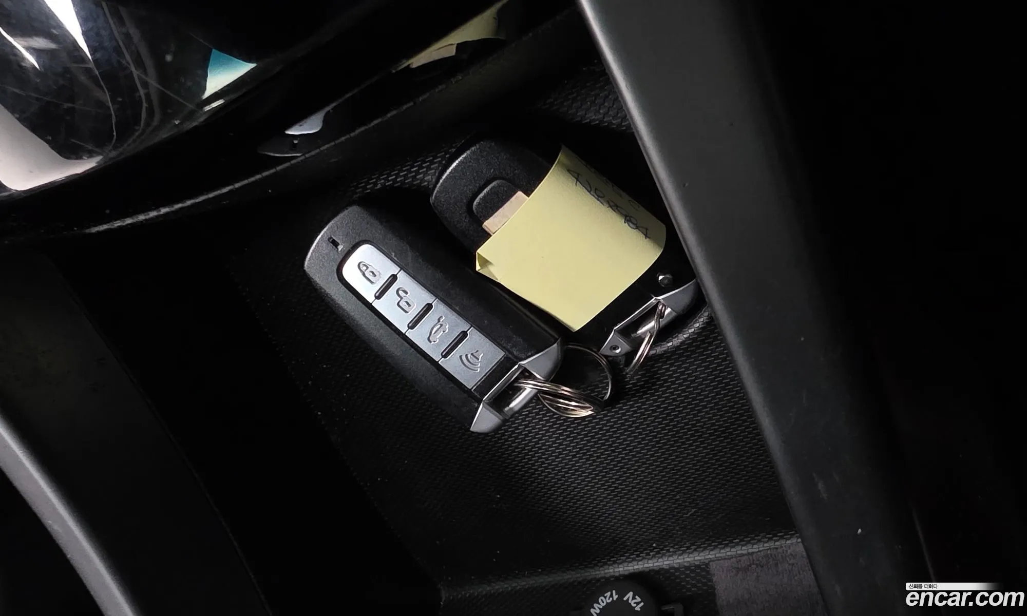 KG Mobility (SsangYong) Korando C 2015 — 11