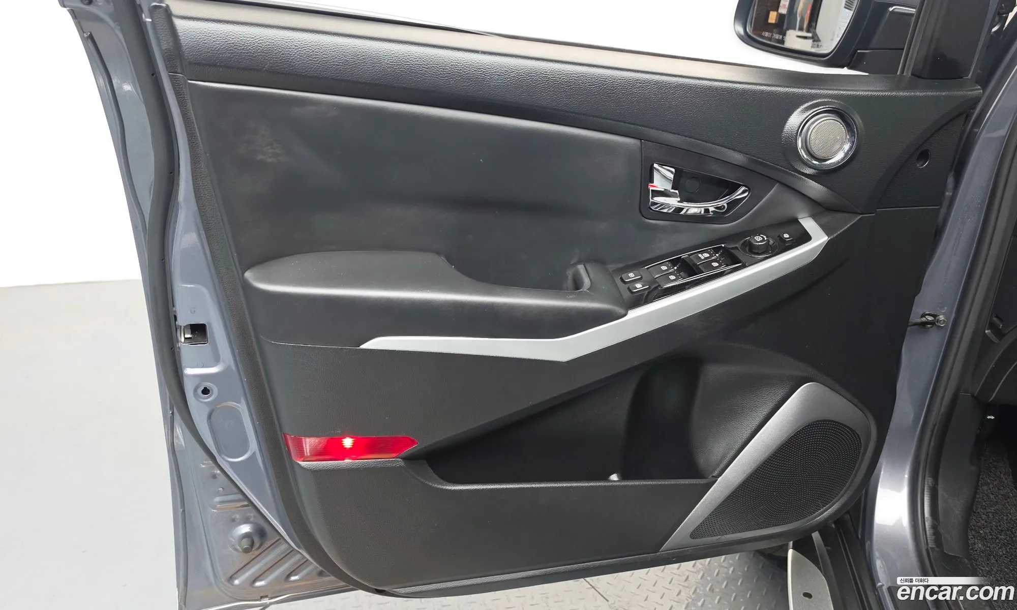 KG Mobility (SsangYong) Korando C 2015 — 30