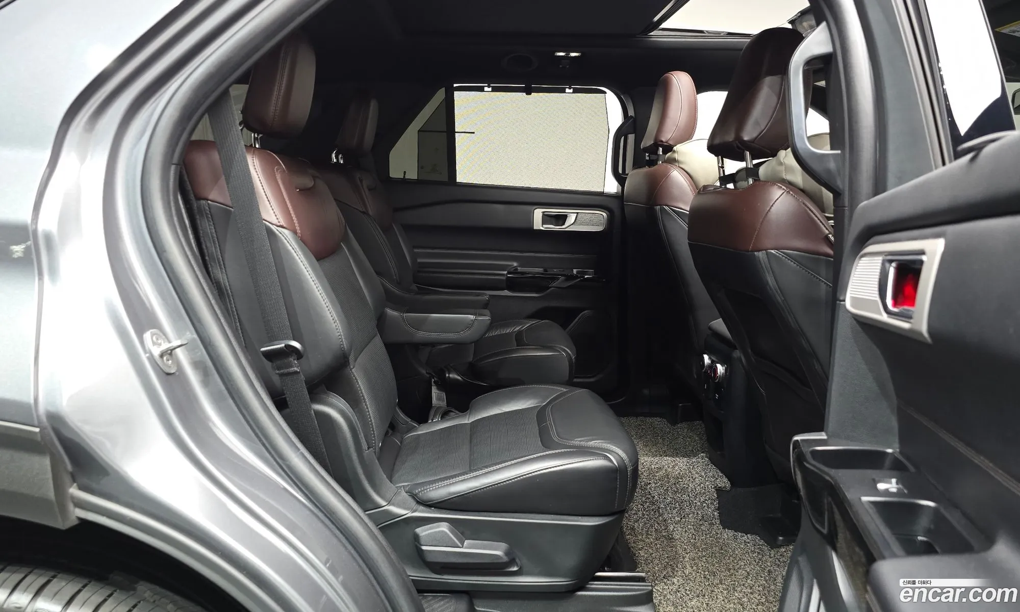 Ford Explorer 6th Gen 2021 1FM5K8HC7MGB99070 — 3