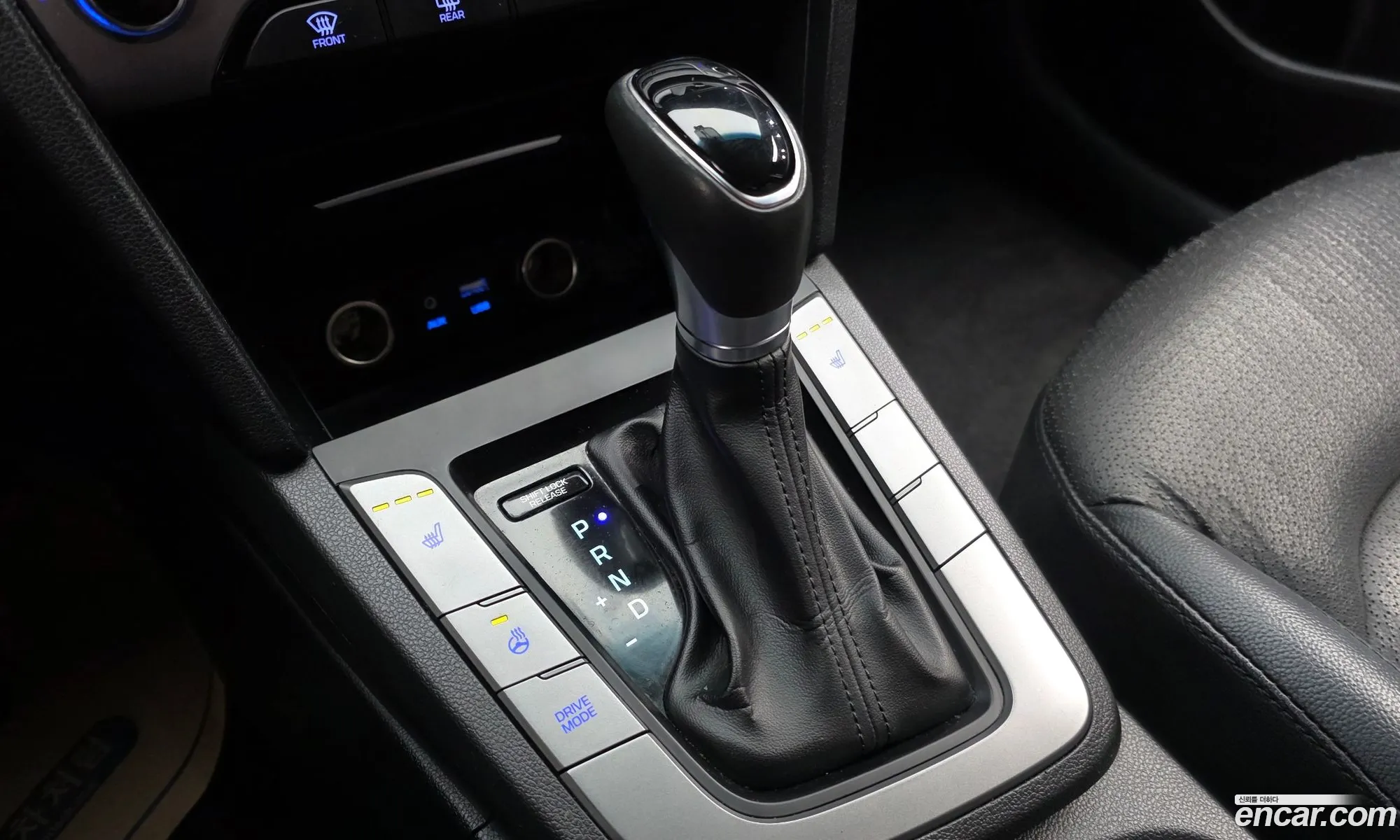 Hyundai Elantra AD 2016 — 13