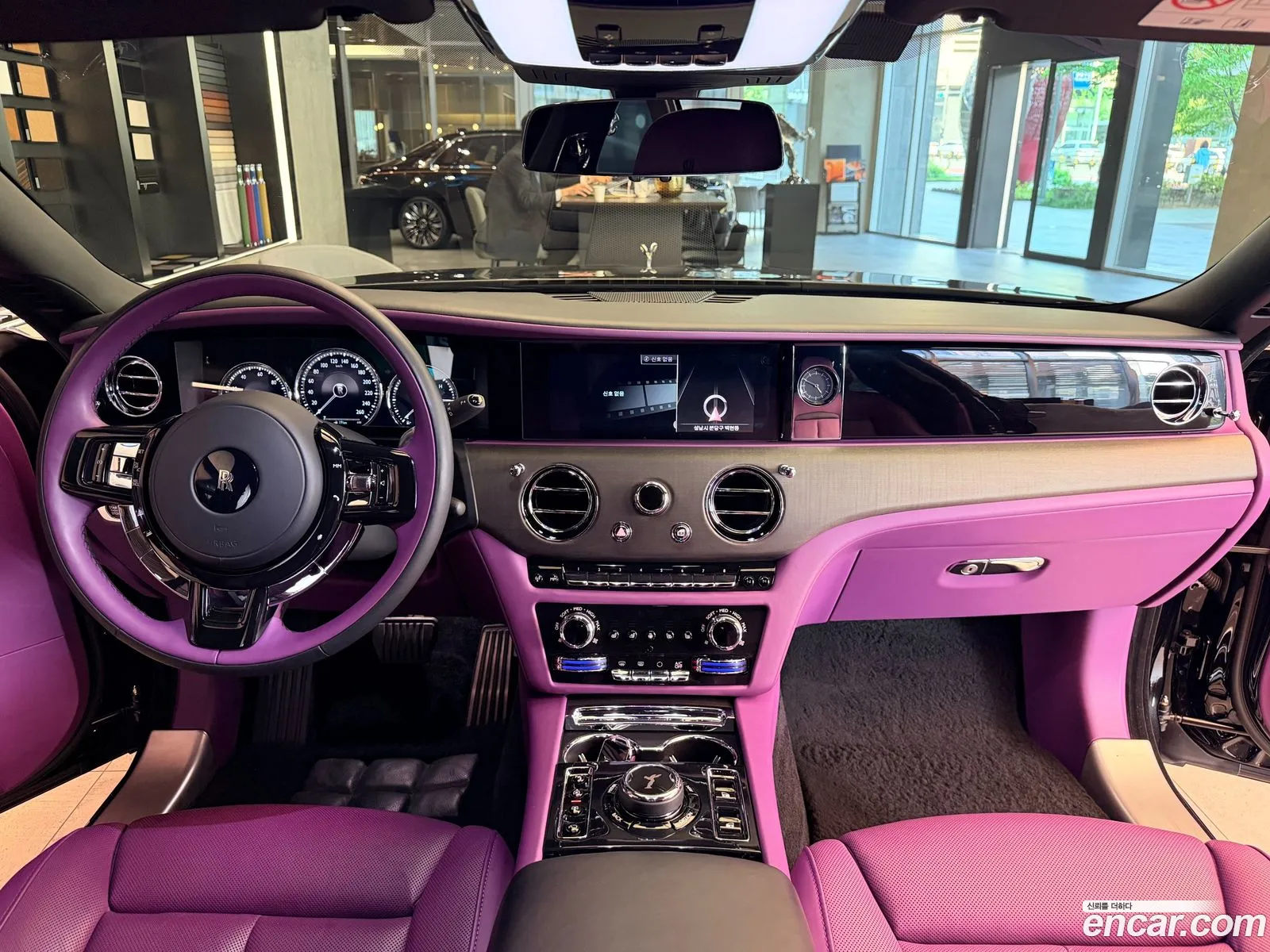 Rolls-Royce Ghost 2023 — 9