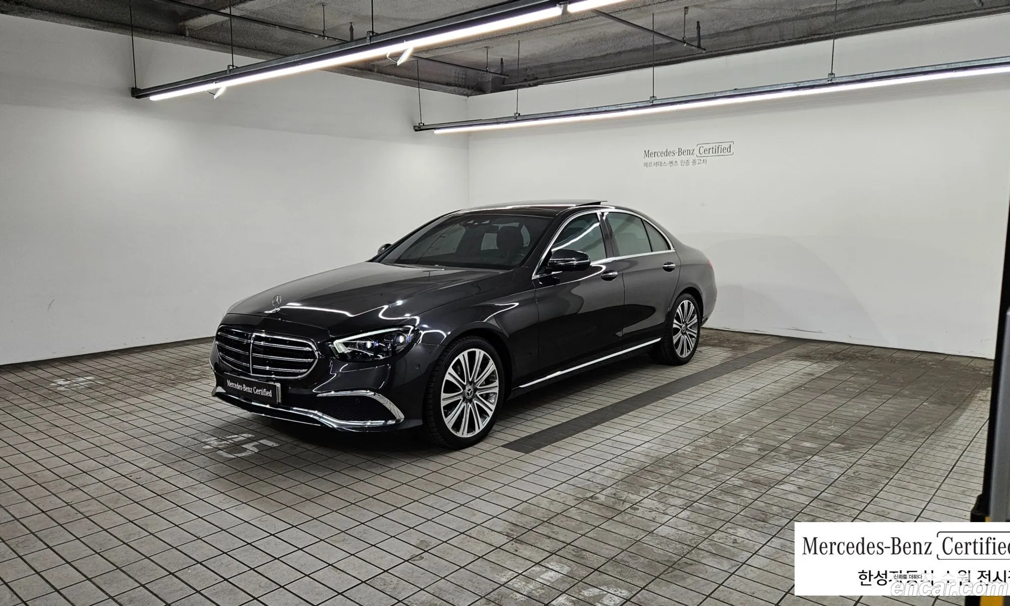 Mercedes-Benz E-Class W213 2022 — 19