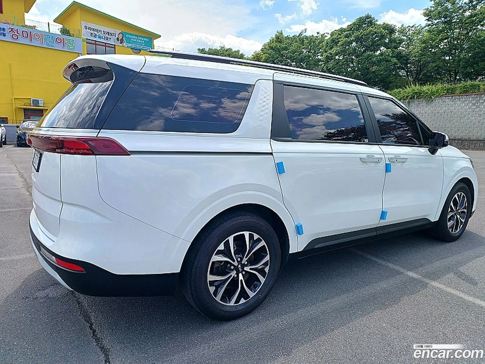 Kia Carnival 2021 — 10