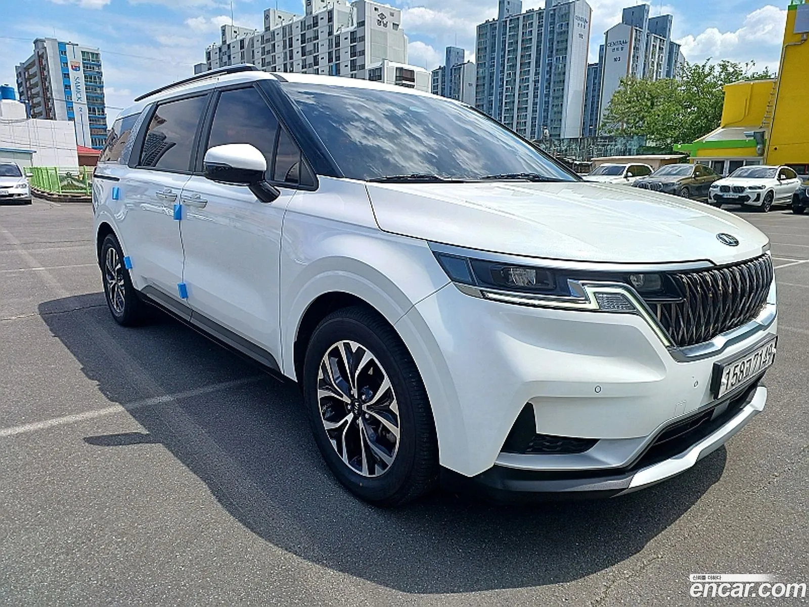 Kia Carnival 2021 — 17