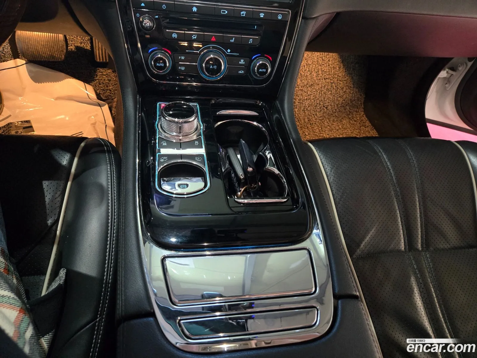 Jaguar XJ 2017 — 20