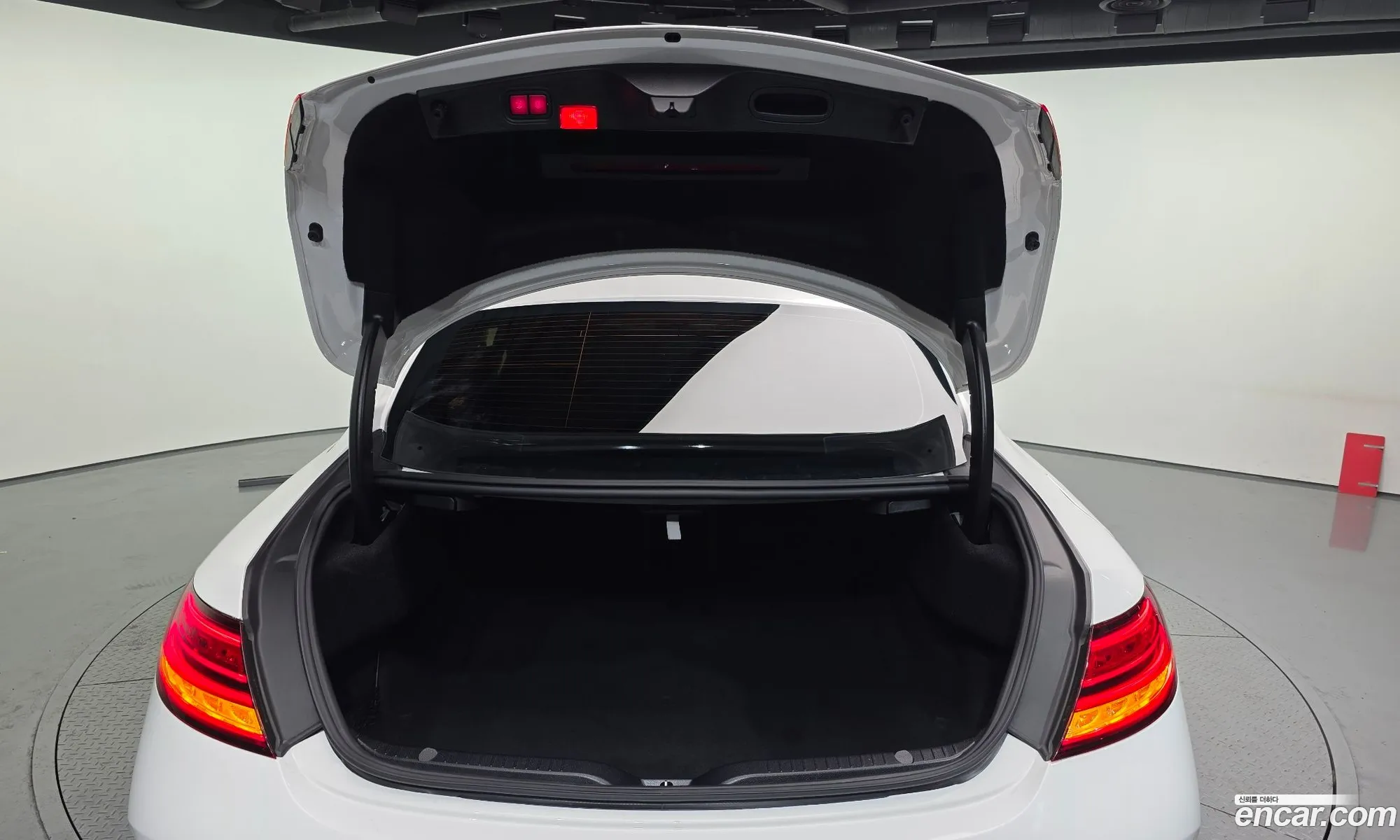Mercedes-Benz C-Class W205 2019 — 16