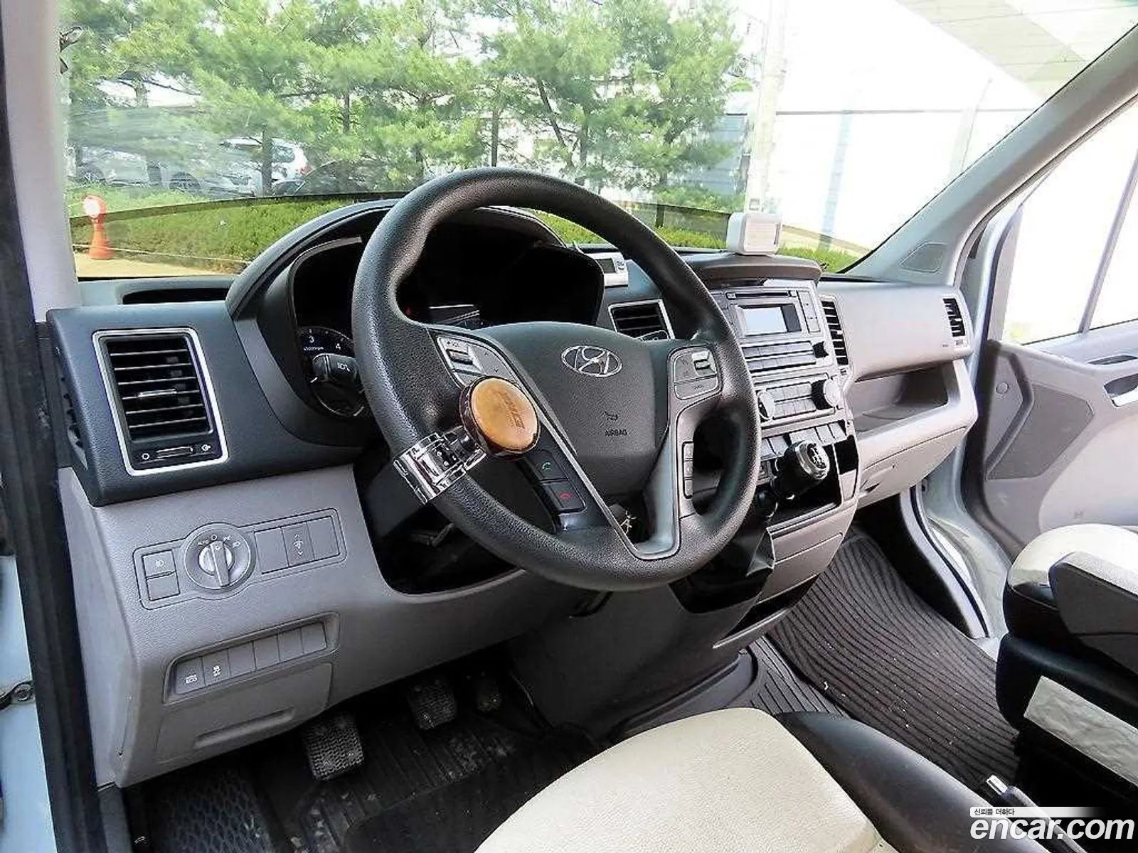 Hyundai Solati 2016 — 3