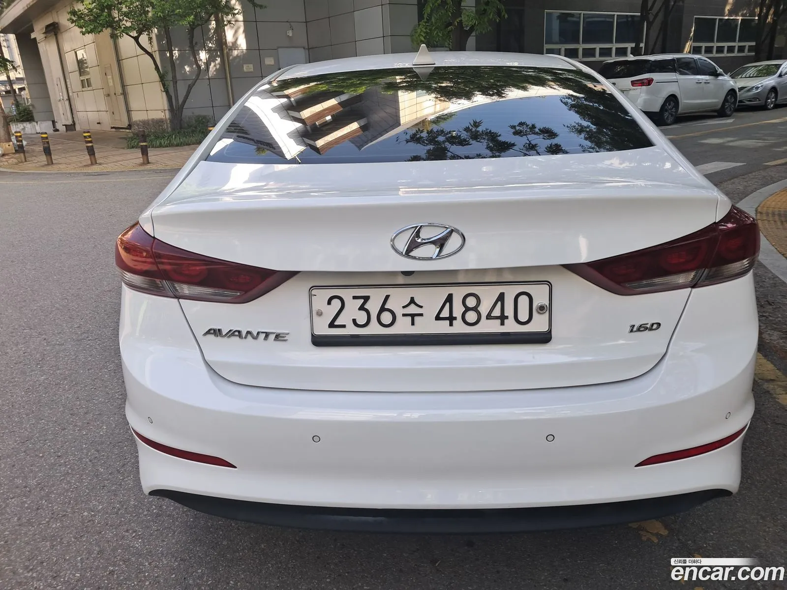 Hyundai Elantra AD 2017 — 3