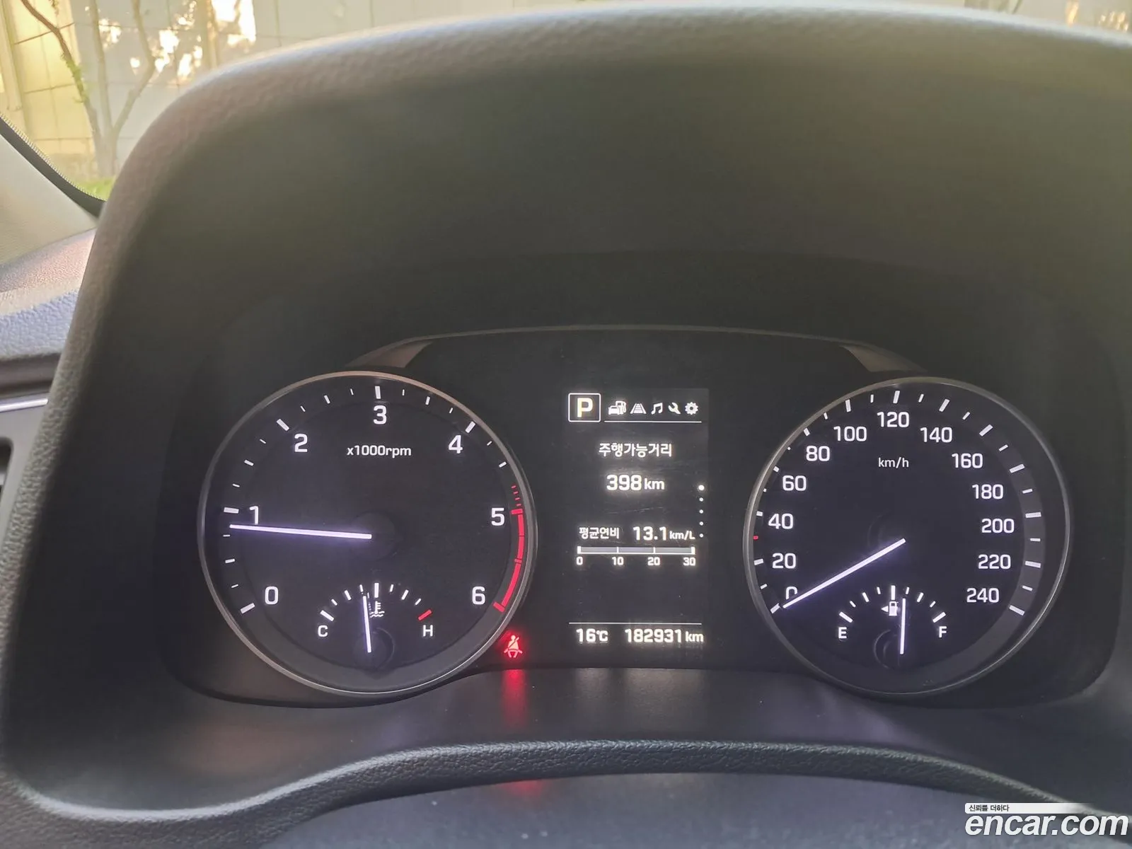 Hyundai Elantra AD 2017 — 12