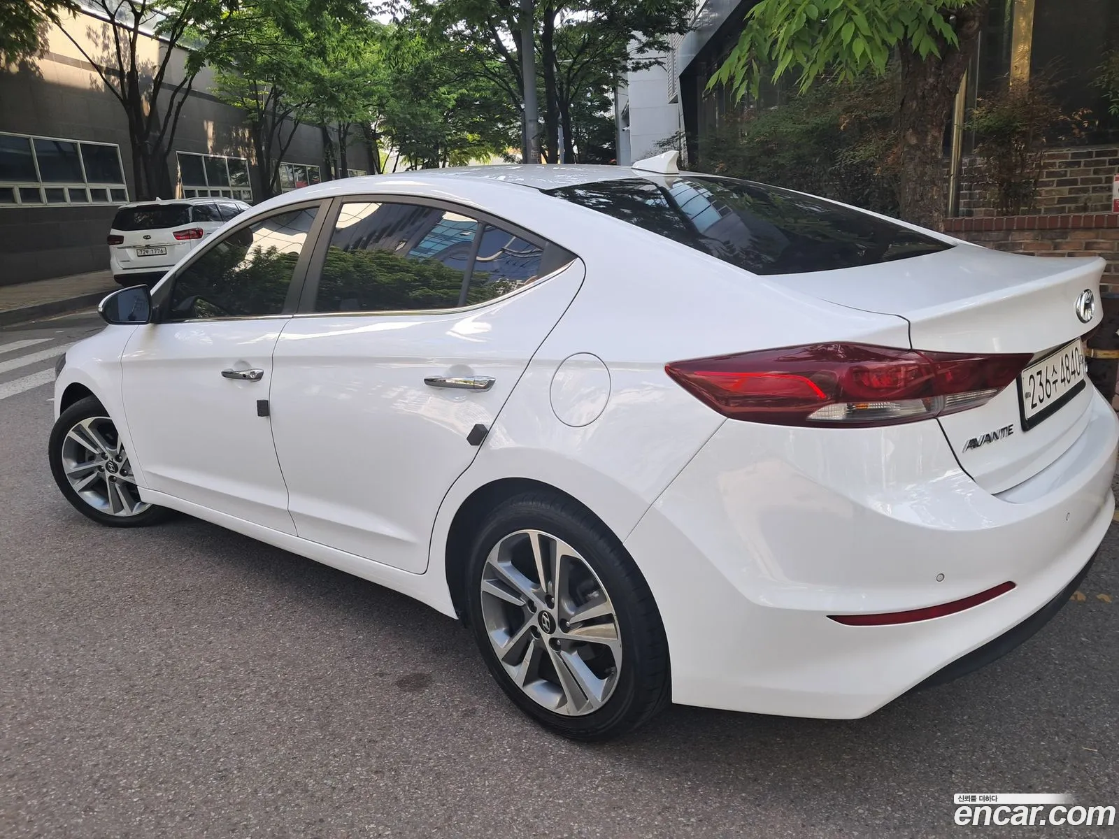 Hyundai Elantra AD 2017 — 19