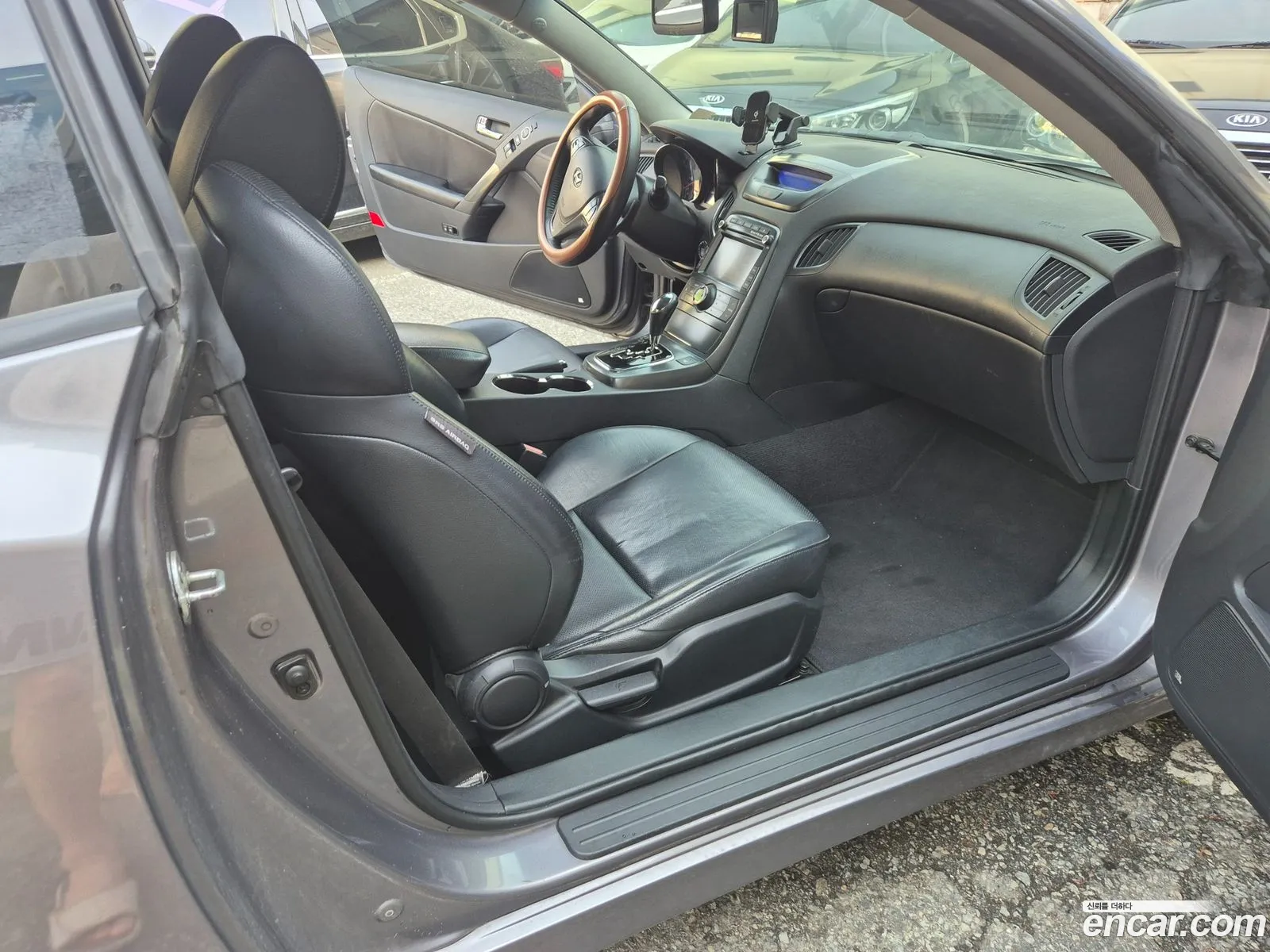 Hyundai Genesis Coupe 2011 — 9