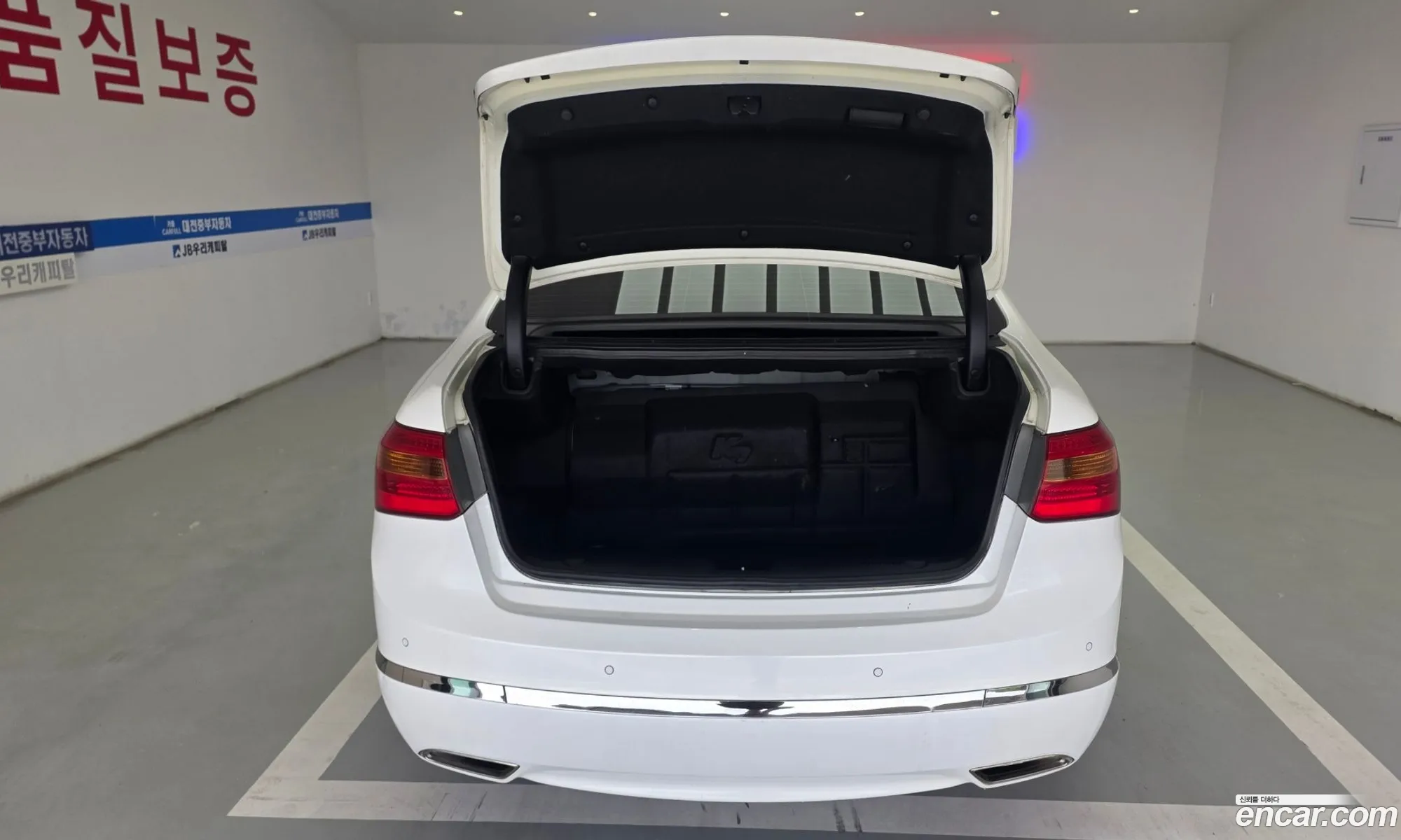 Kia K7 2011 — 16