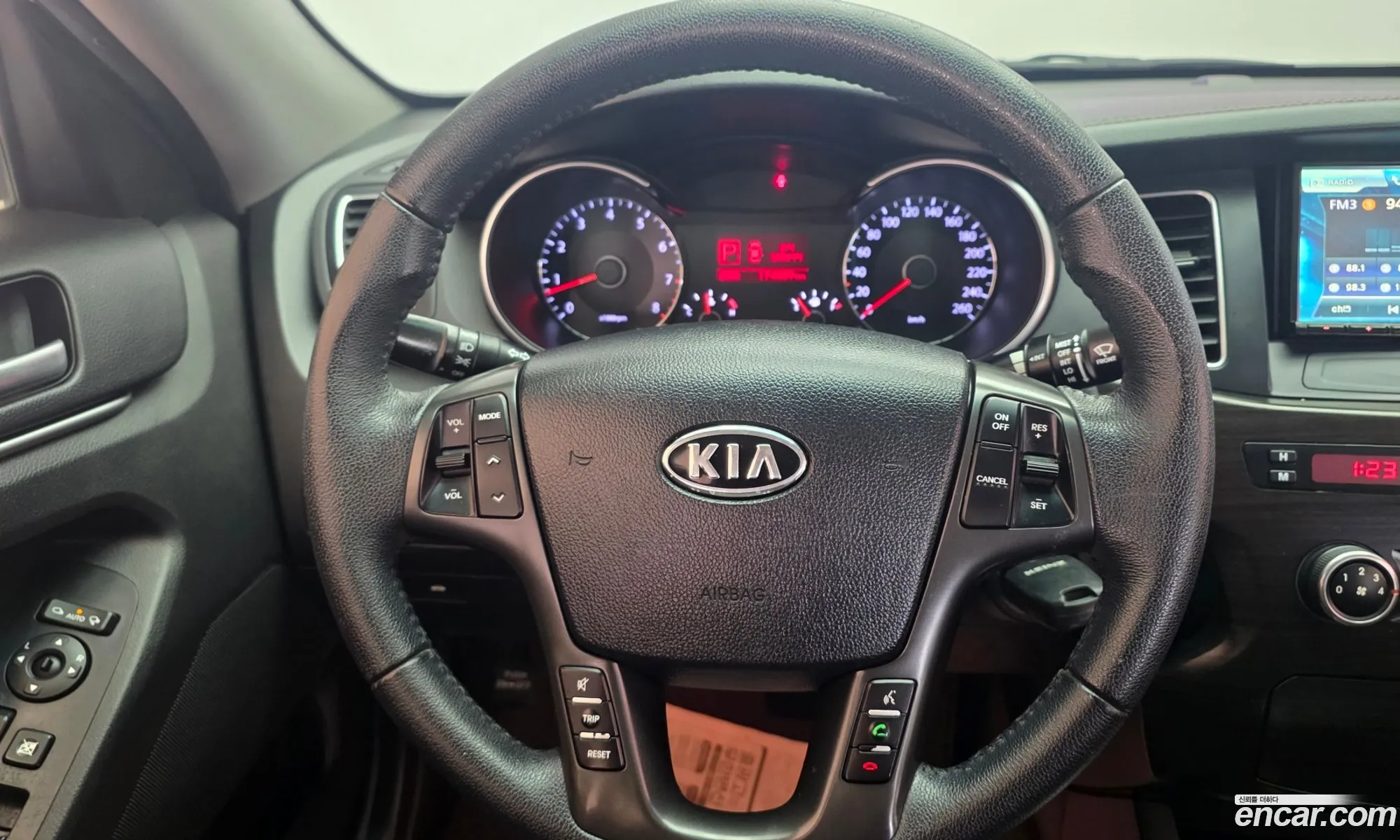 Kia K7 2011 — 12