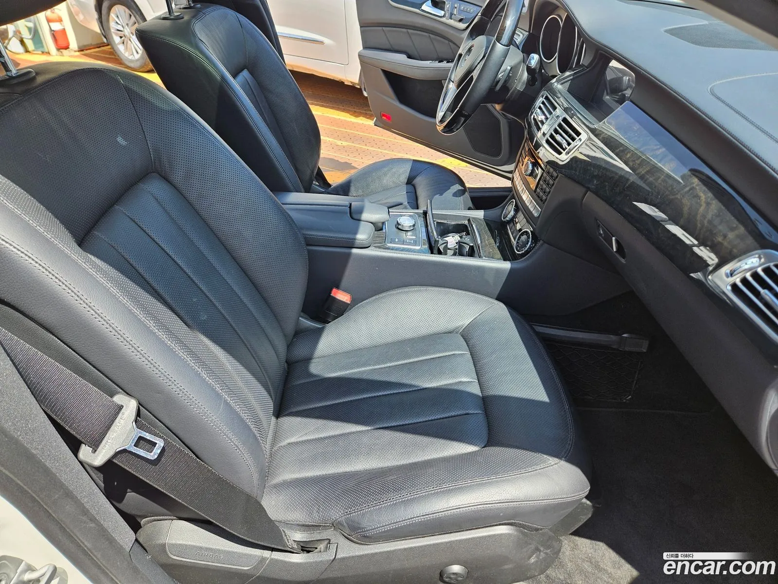 Mercedes-Benz CLS-Class W218 2012 — 7