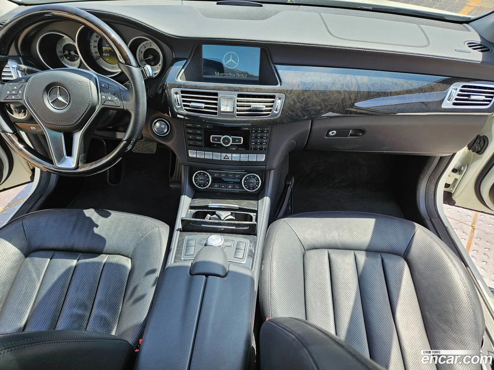 Mercedes-Benz CLS-Class W218 2012 — 12
