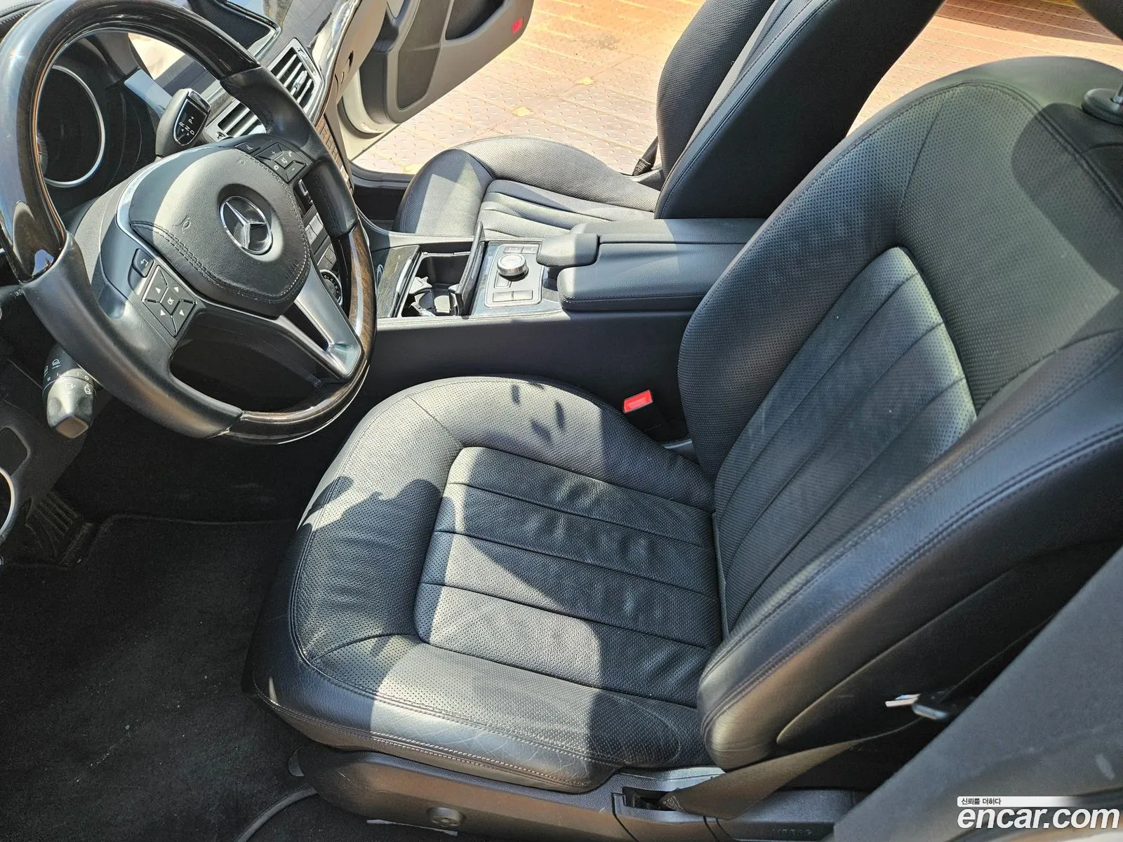 Mercedes-Benz CLS-Class W218 2012 — 11