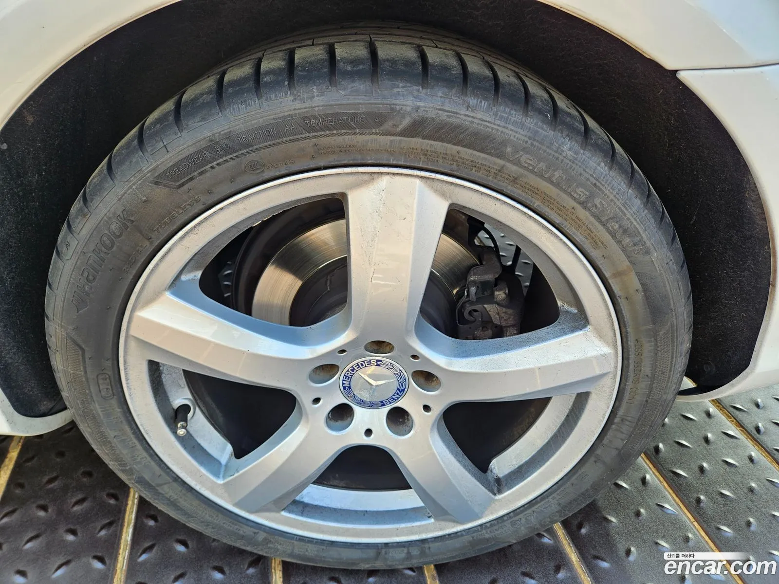 Mercedes-Benz CLS-Class W218 2012 — 3