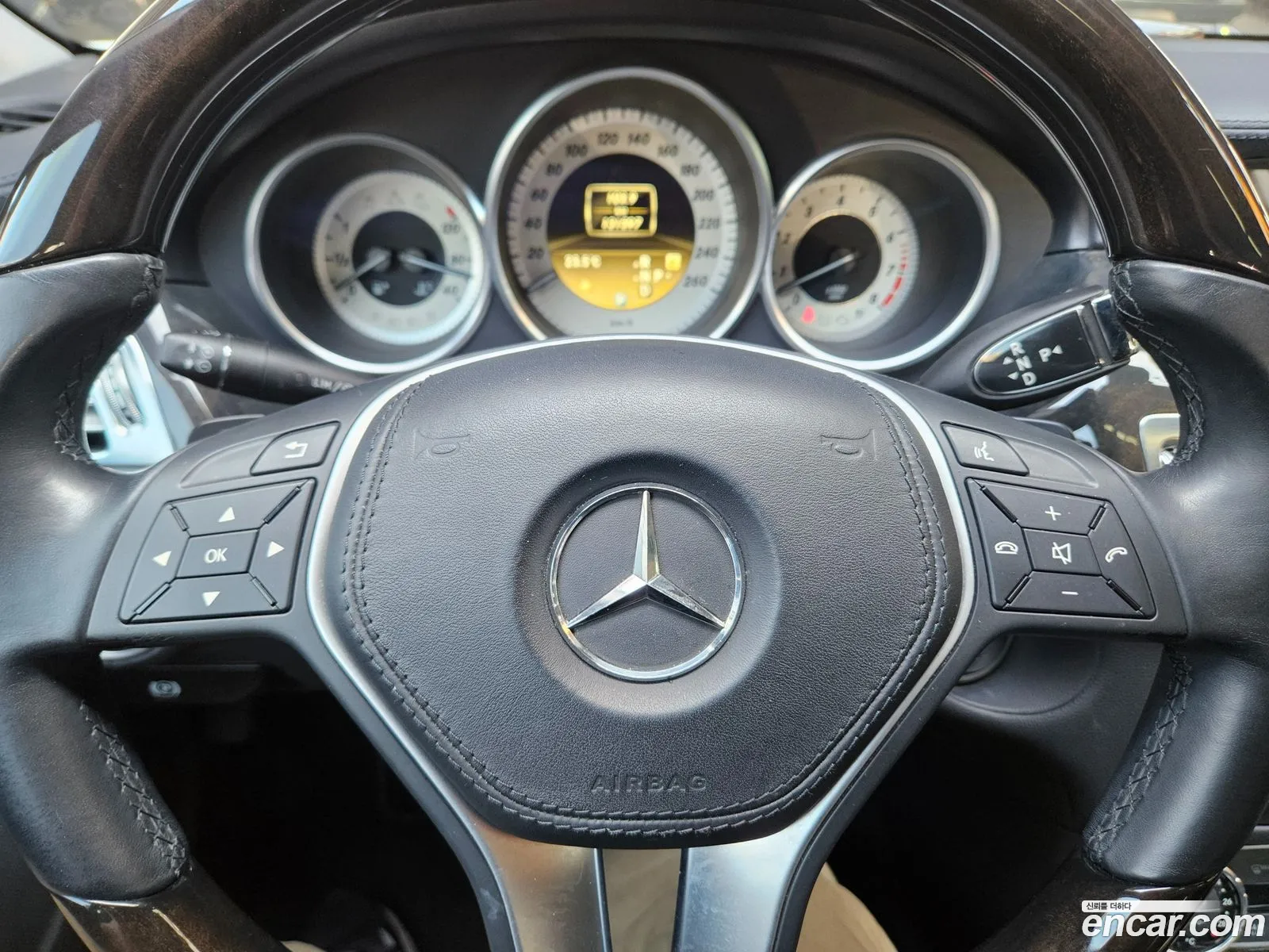 Mercedes-Benz CLS-Class W218 2012 — 13