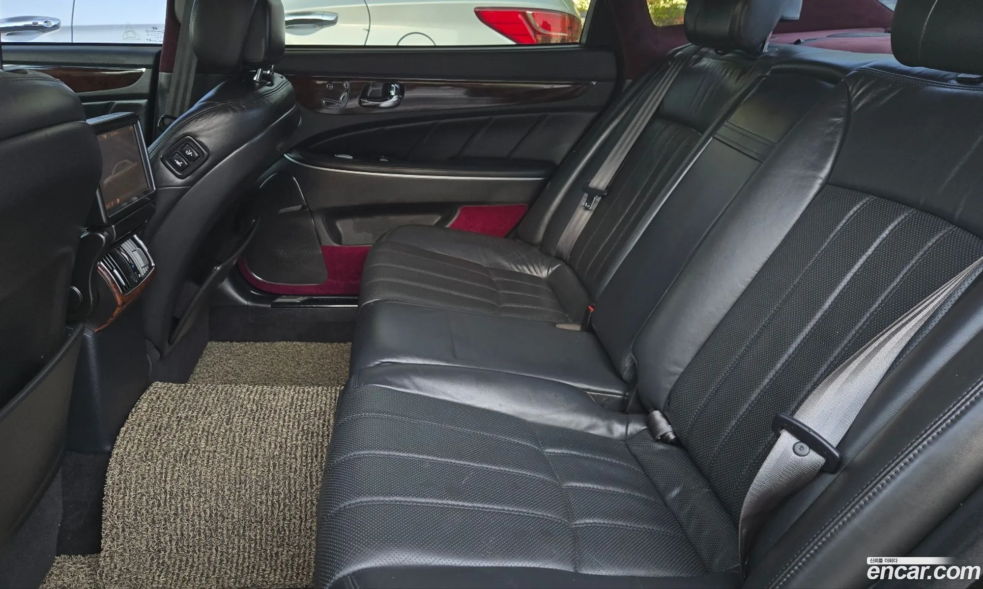 Hyundai Equus 2010 — 10