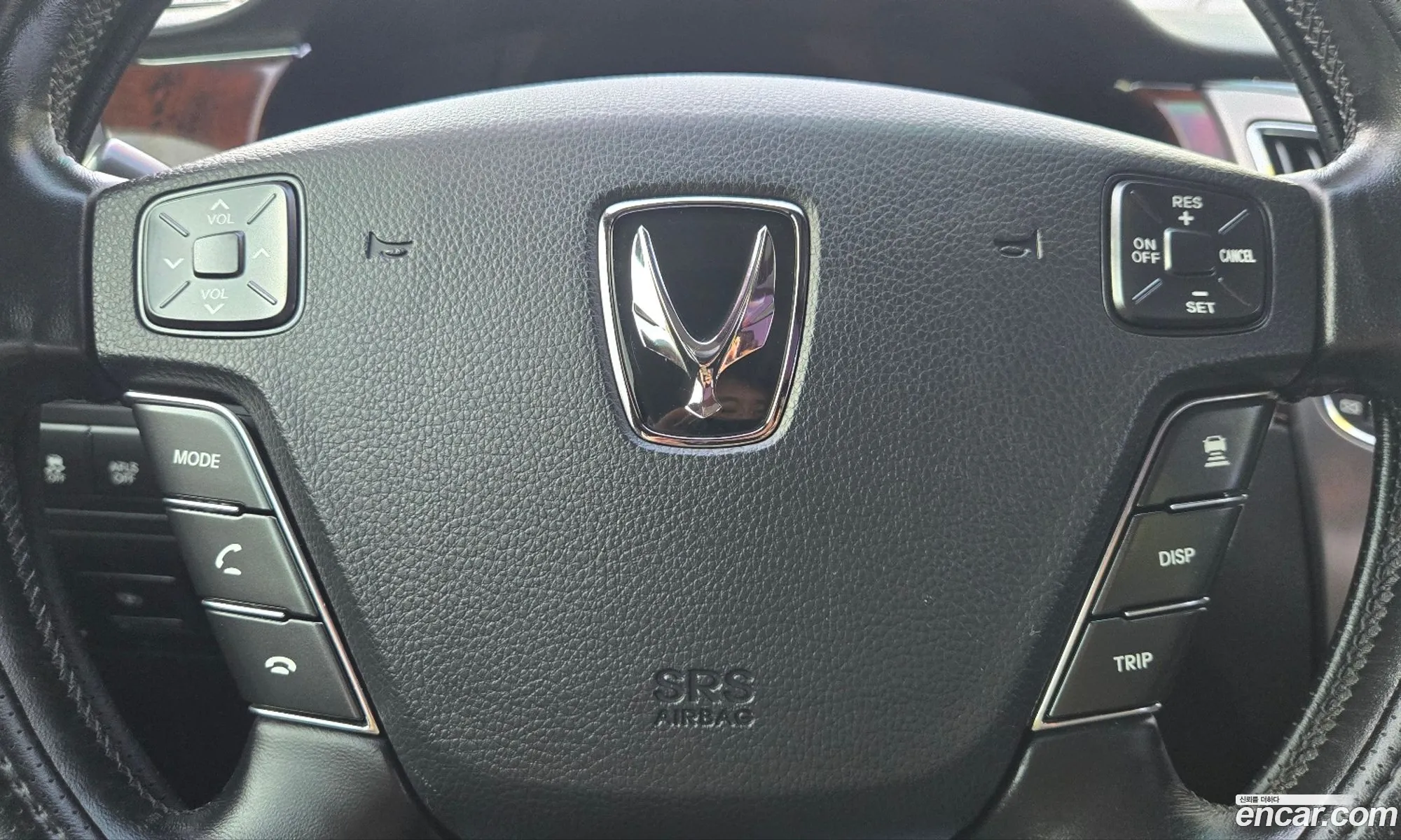 Hyundai Equus 2010 — 12