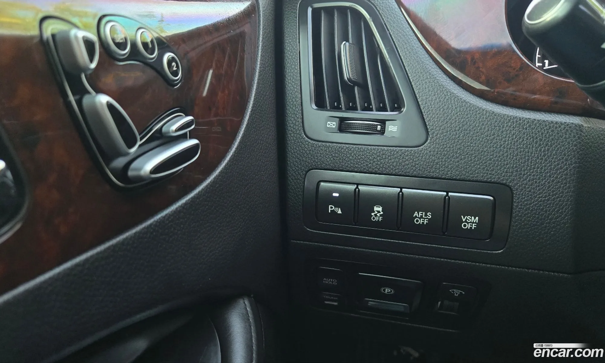 Hyundai Equus 2010 — 9