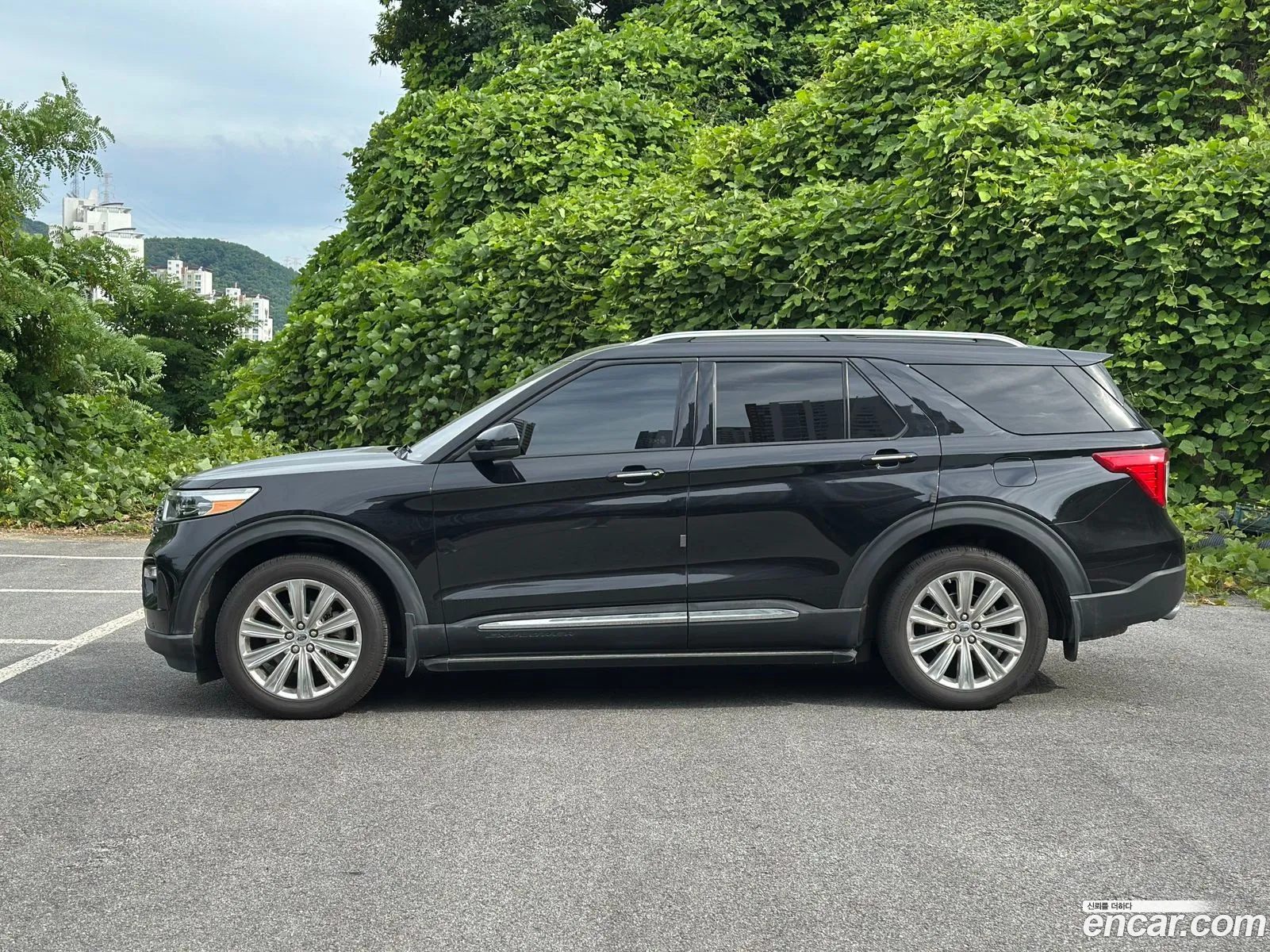 Ford Explorer 6th Gen 2020 — 13