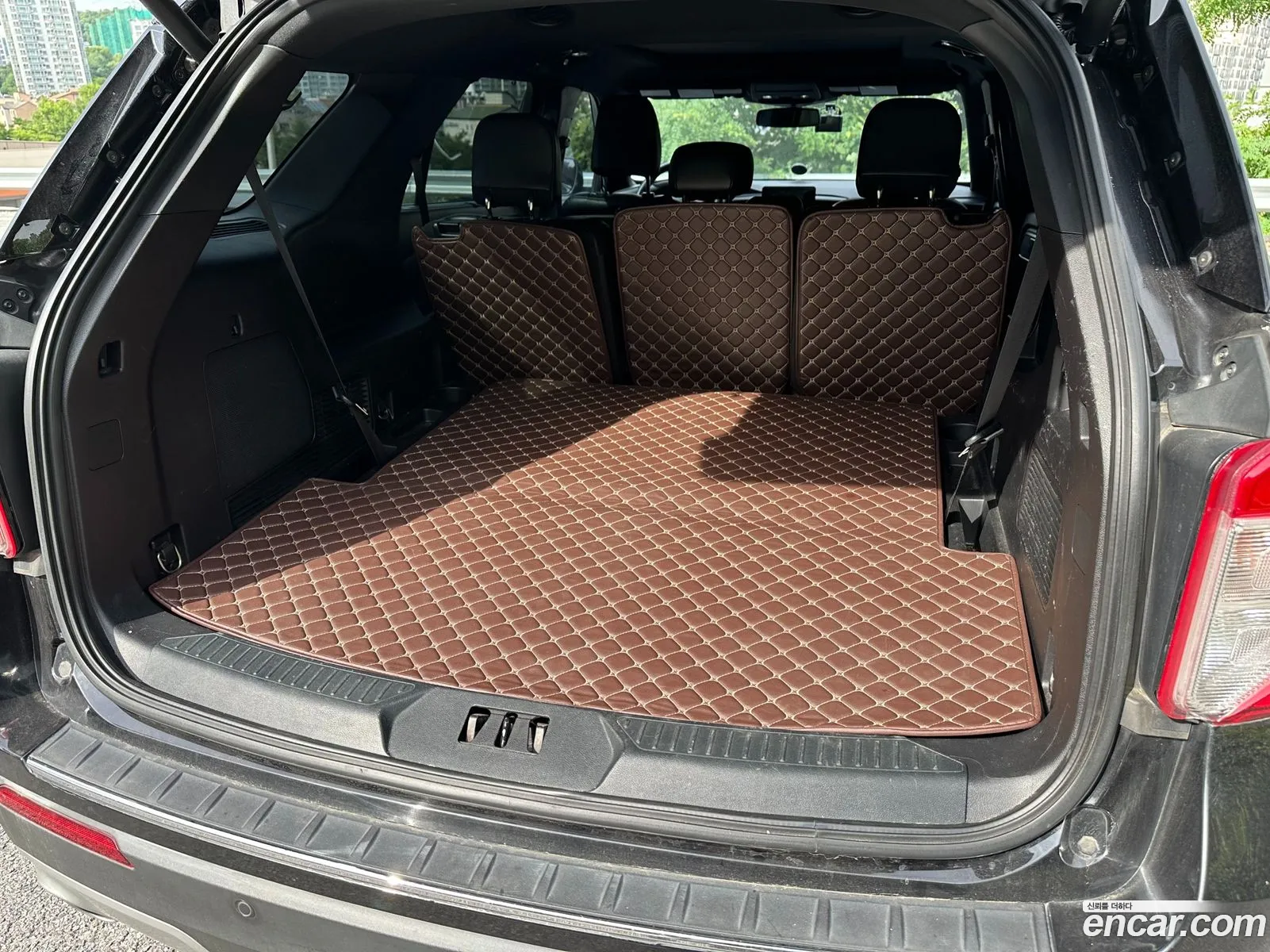 Ford Explorer 6th Gen